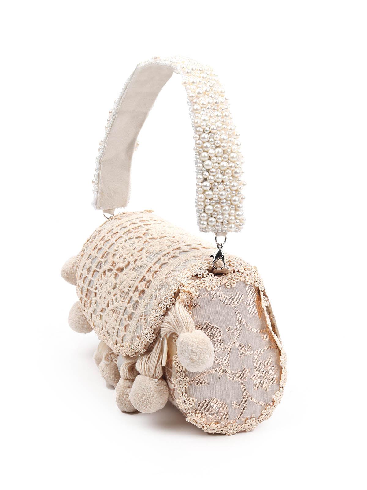 Odette Women Awe-Inspiring White And Gold Clutch Bag - Image 5