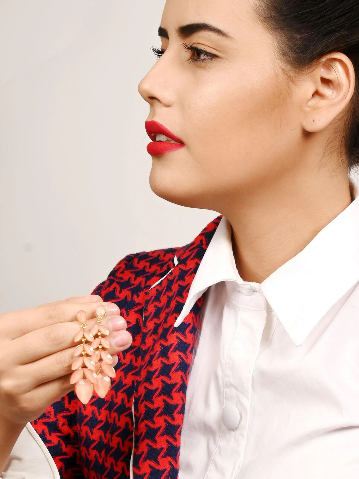 Odette Women Beautiful Coral Pink Crystal Drop Earrings - Image 2