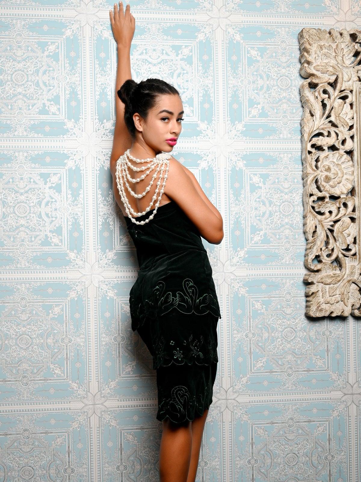 Odette Women White Metal Necklace - Image 2