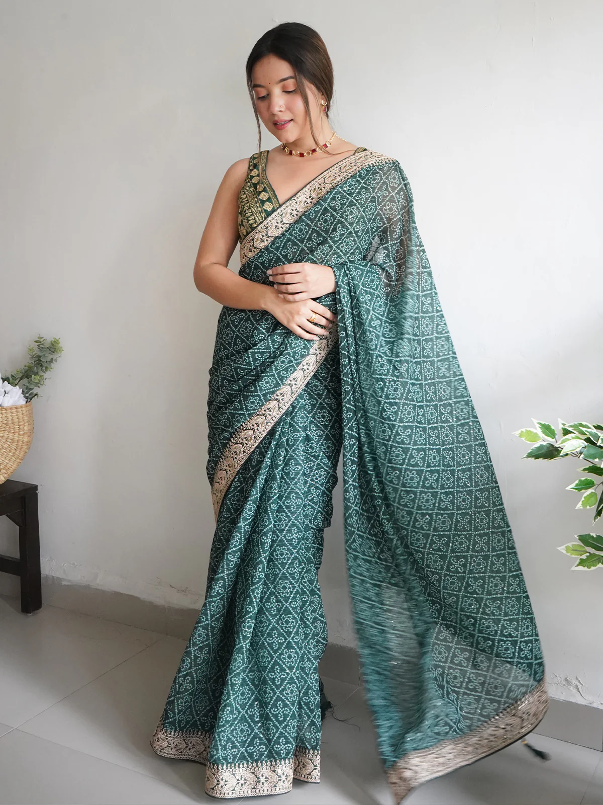 Odette Women Beautiful Green Georgette Saree With Unstitched Blouse