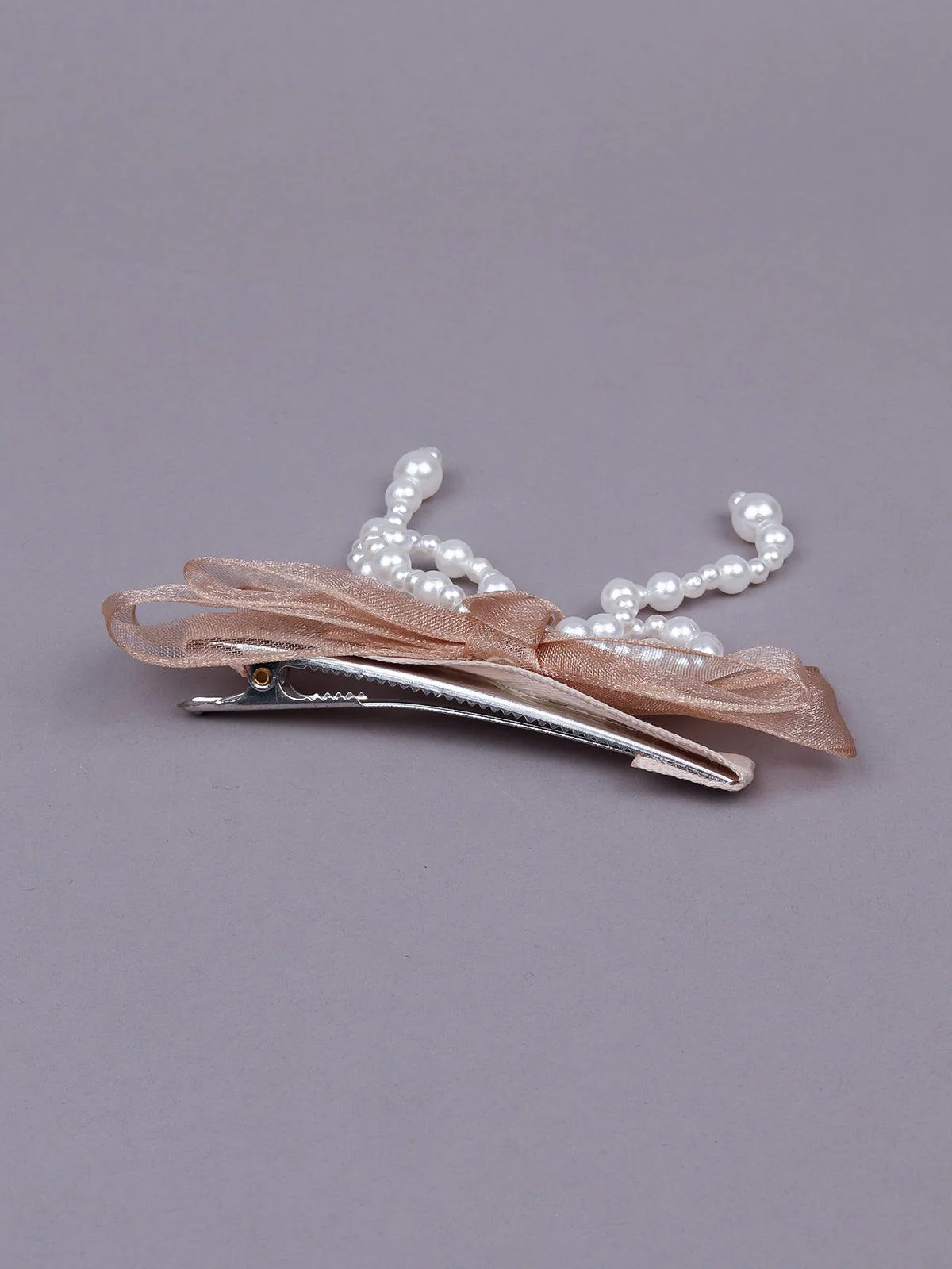 Odette Women Beige Bow Embellished With Artificial Pearls Hair Clips - Image 4