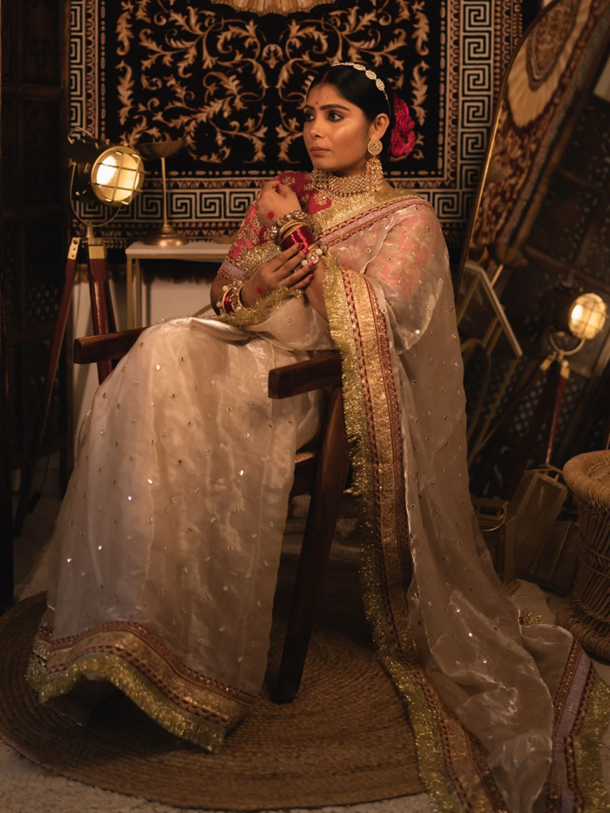 Odette Women Beige Organza Saree With Unstitched Blouse - Image 4