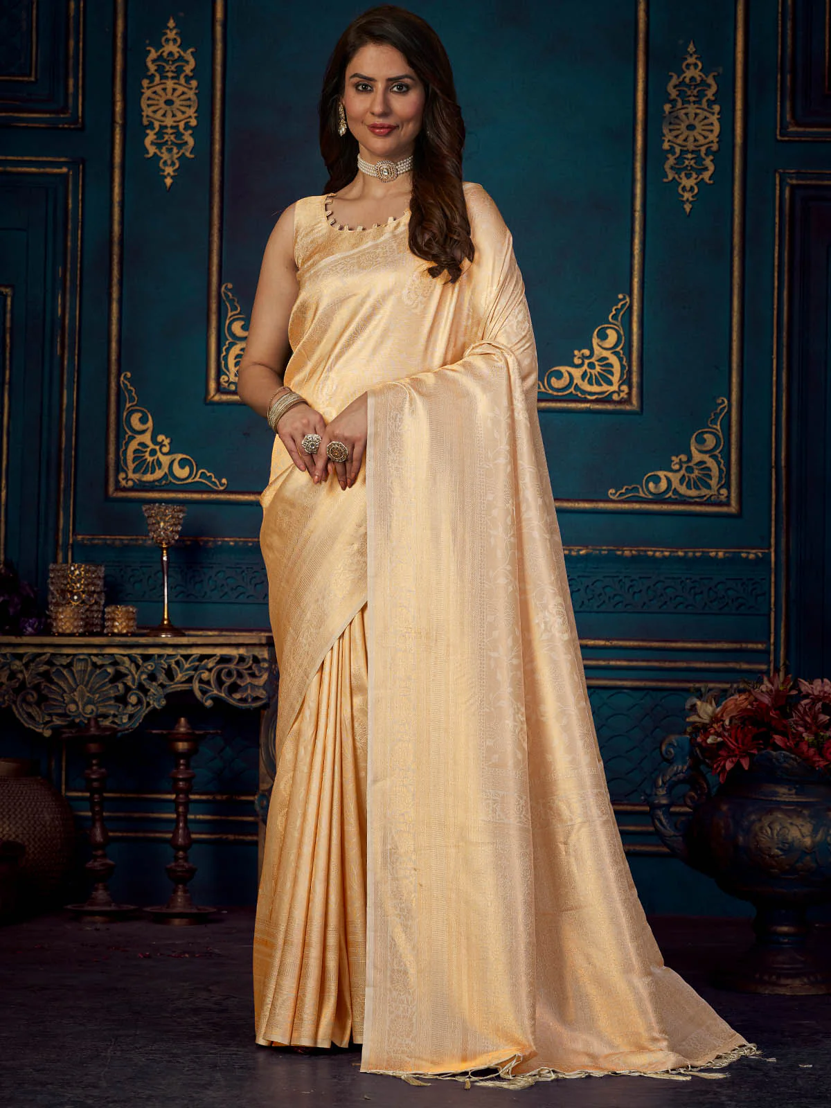 Odette Women Beige Silk Blend Woven Saree With Unstitched Blouse - Image 2