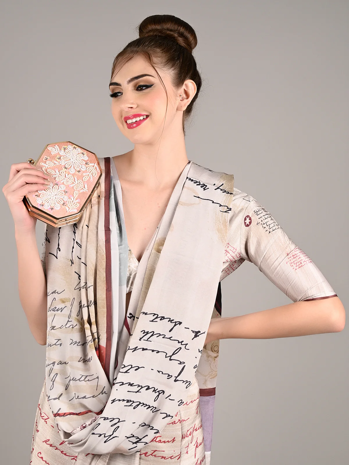 Odette Women Beige Silk Crepe Digital Print Saree With Unstitched Blouse - Image 3