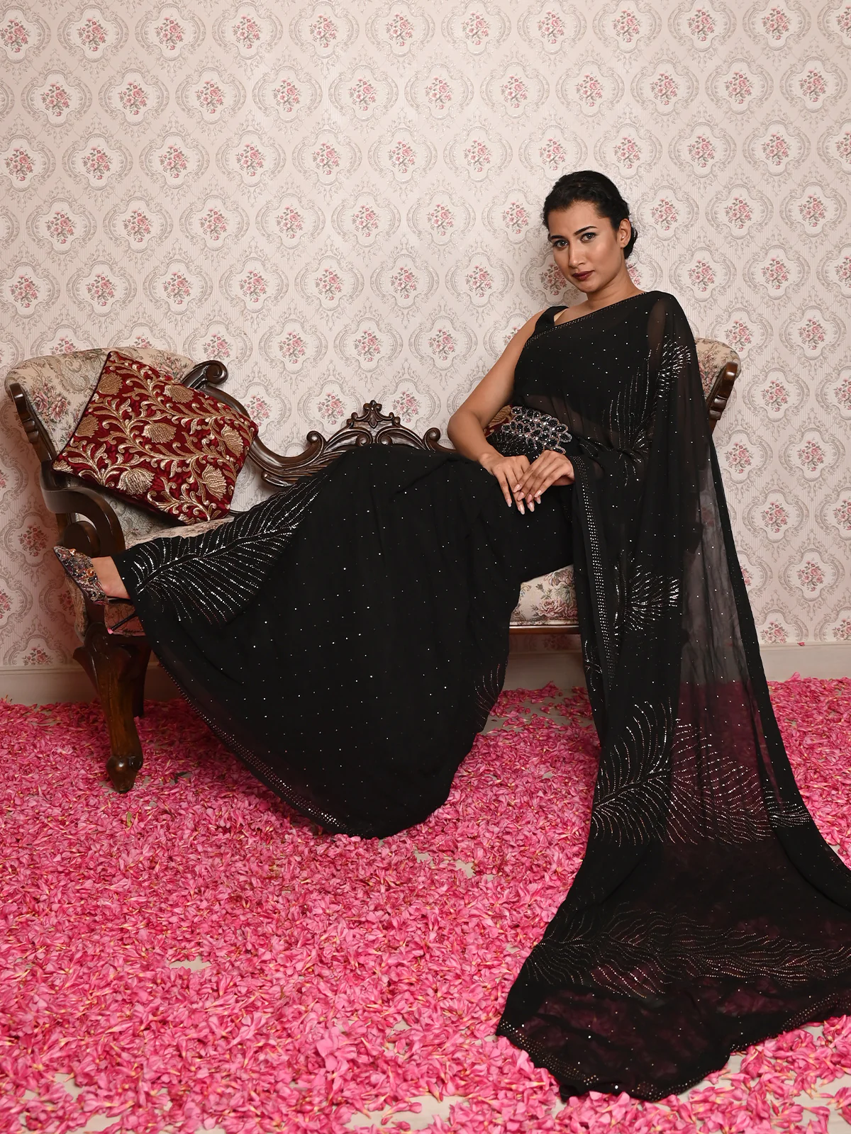 Odette Women Black Georgette Golden Mukaish Work Saree With Unstitched Blouse - Image 3