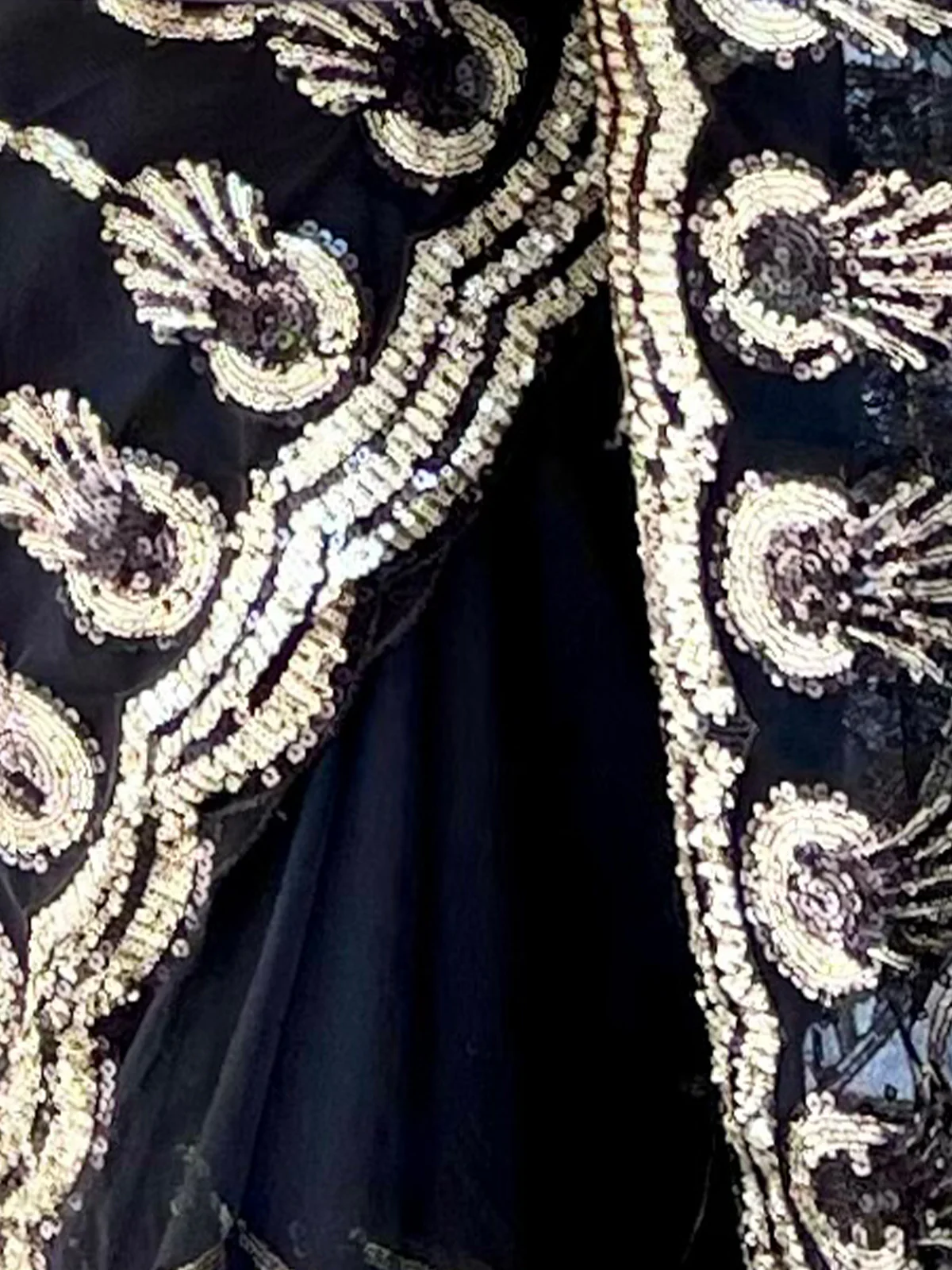 Odette Women Black Net Sequins Saree With Stitched Blouse - Image 6