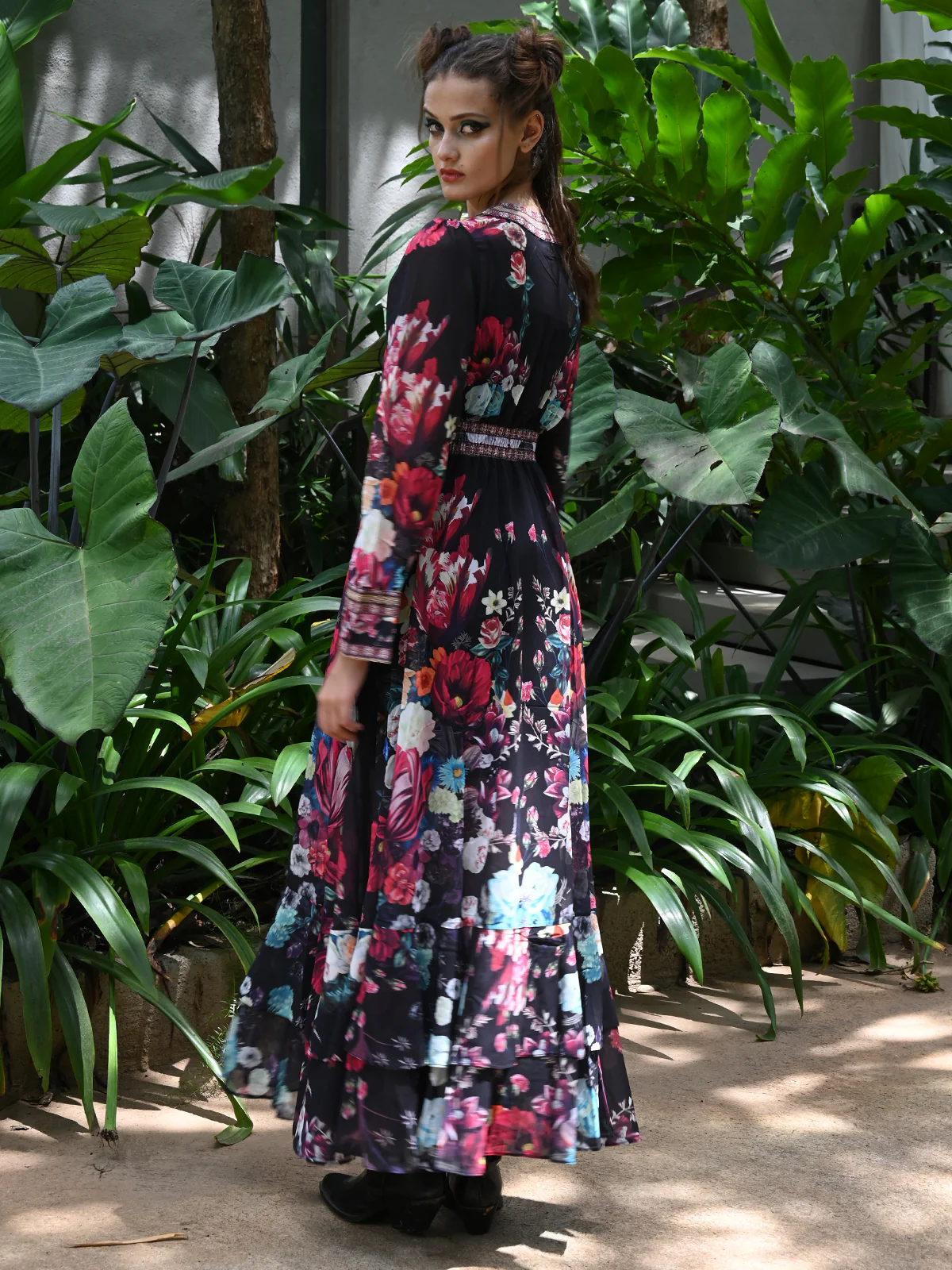 Odette Women Black Poly Georgette Printed Long Dress - Image 4