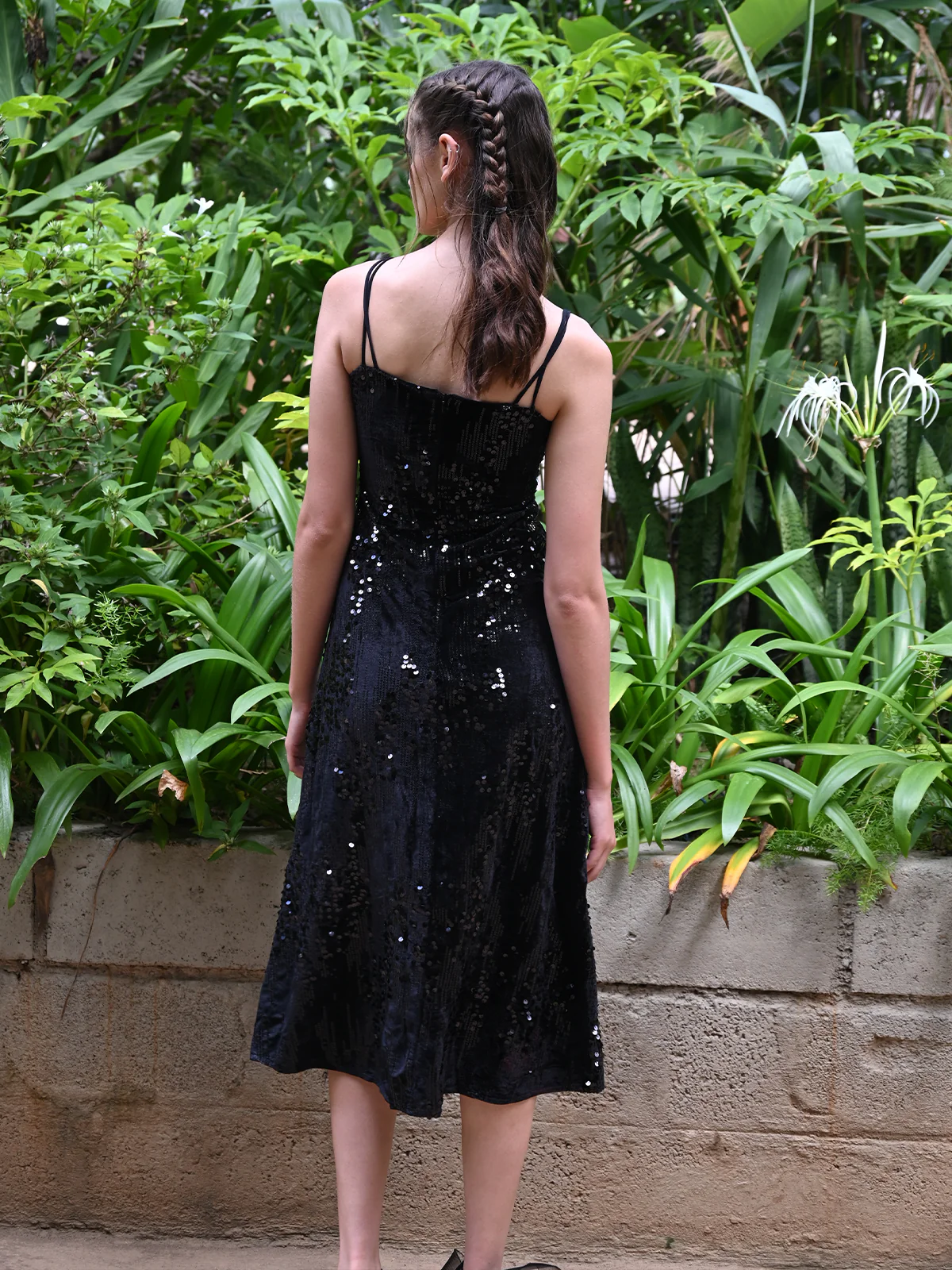 Odette Women Black Velvet And Sequins Embellished Dress - Image 4