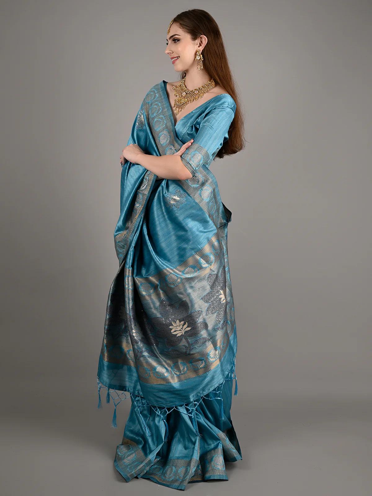 Odette Women Blue Silk Blend Woven Saree With Unstitched Blouse - Image 2