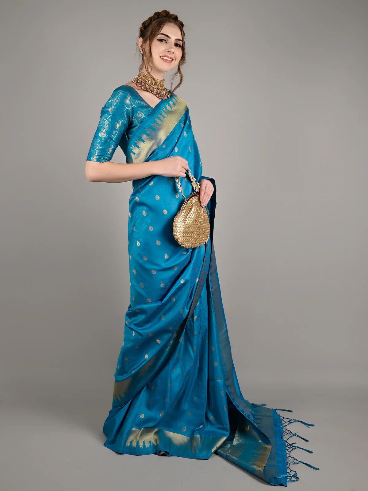 Odette Women Blue Silk Woven Saree With Unstitched Blouse - Image 2