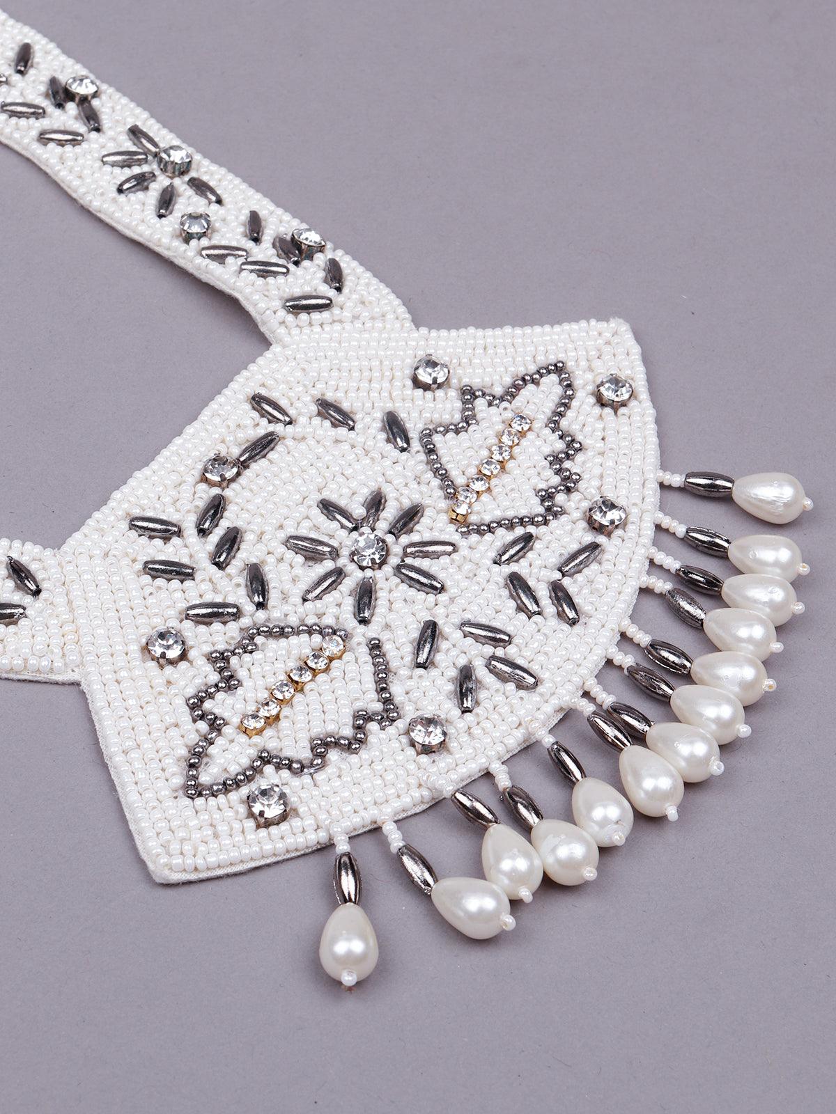 Odette Women White Artificial Metal Necklace Set - Image 5
