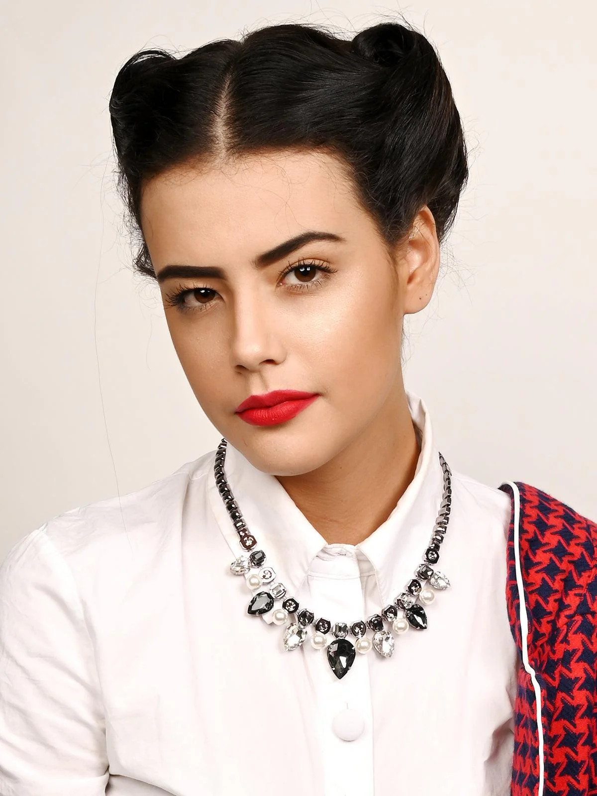 Odette Women Silver And Grey Metal Chain Necklace - Image 2