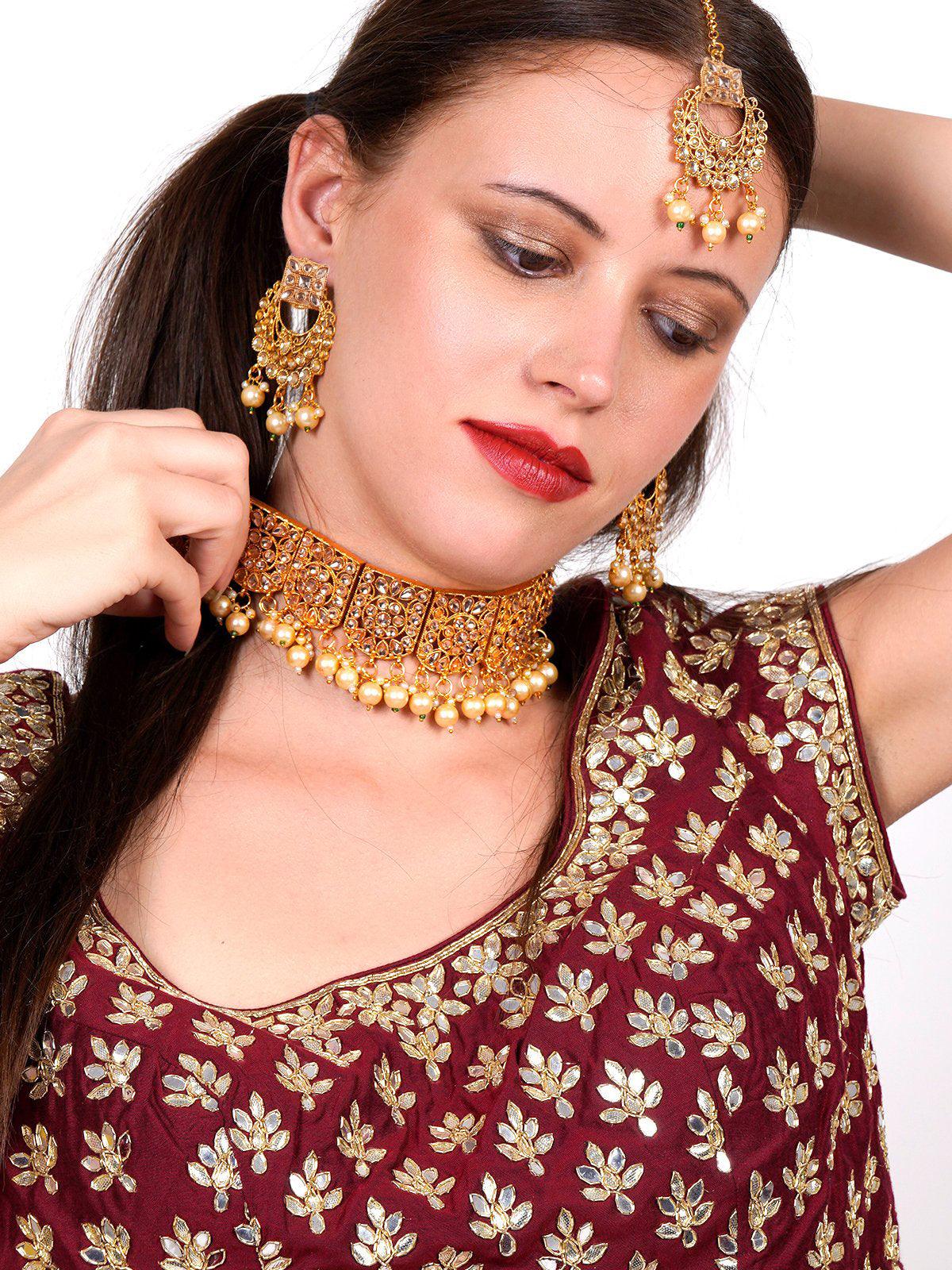 Odette Women Gold Semiprecious Kundan & Pearl Necklace With Earrings & Maang Teeka - Image 2