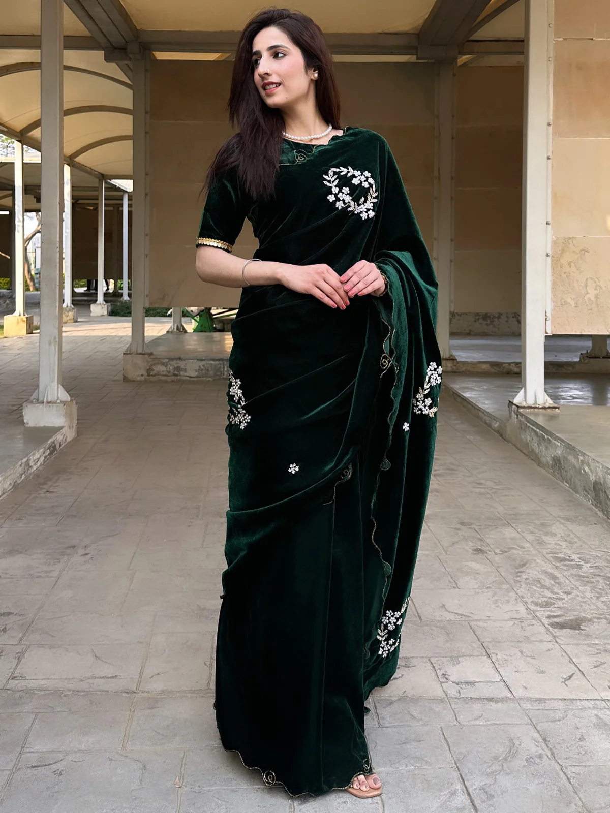 Odette Women Velvet Embroidered Green Saree With Blouse Piece - Image 2