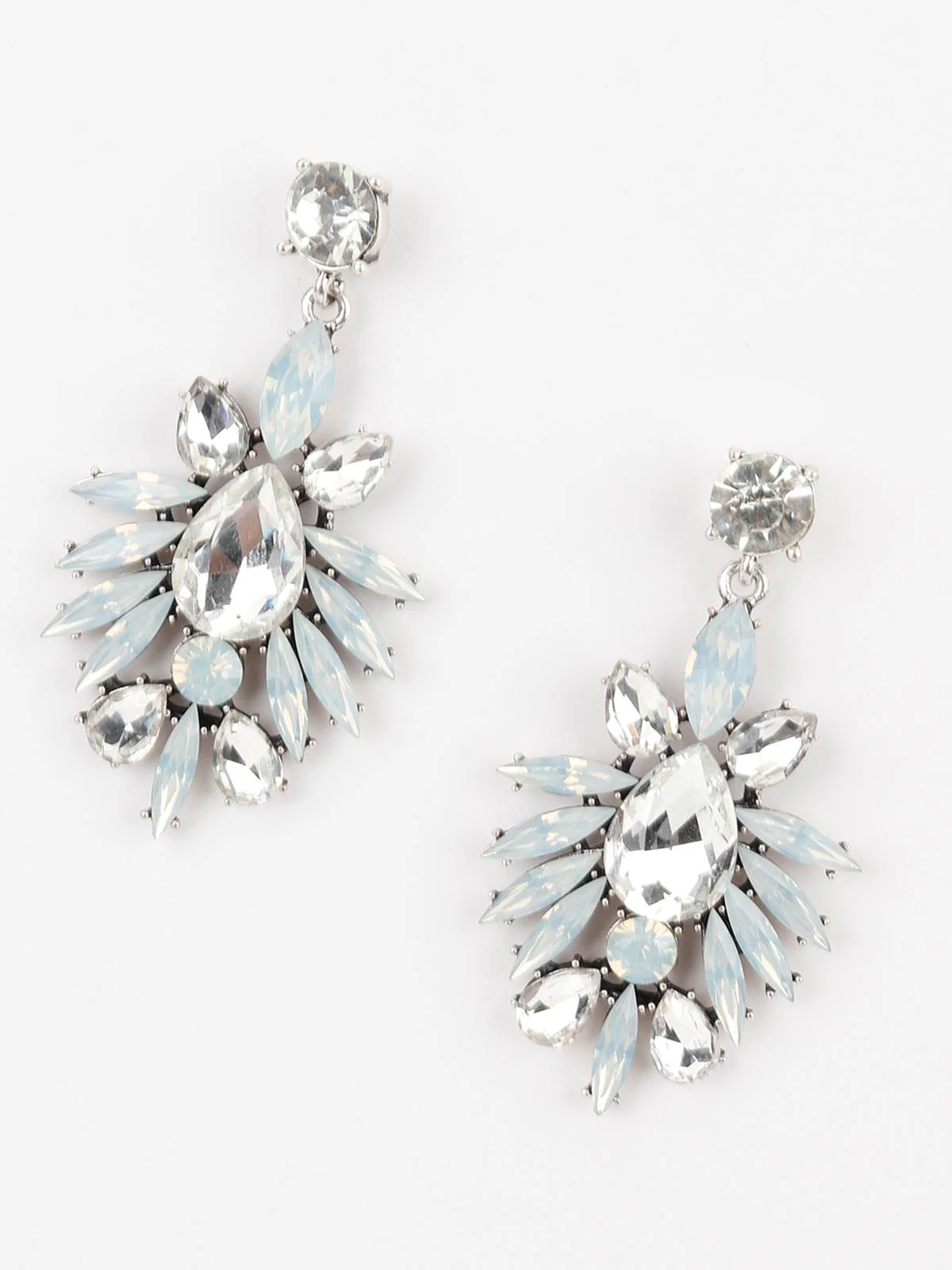 Odette Women Silver Leafy Dangle Earrings At - Image 3