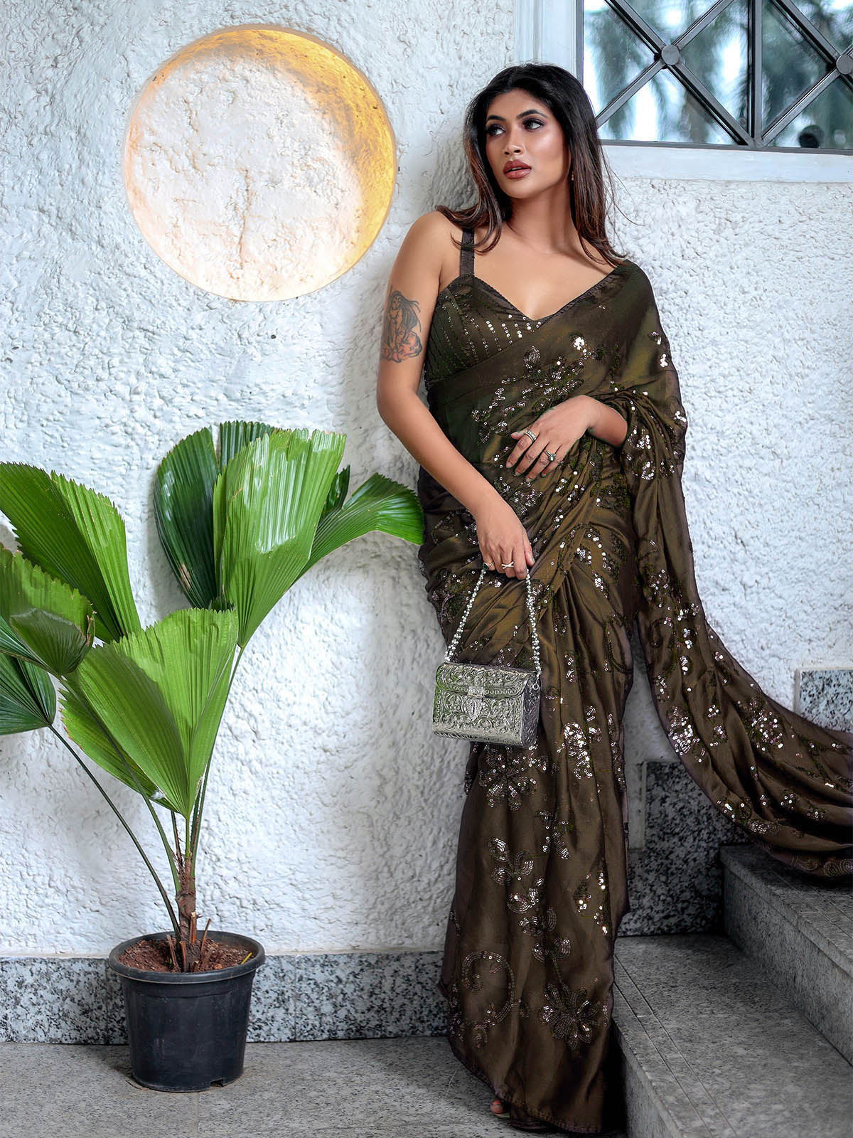Odette Women Dark Green Sequin Saree With Unstitched Blouse - Image 3