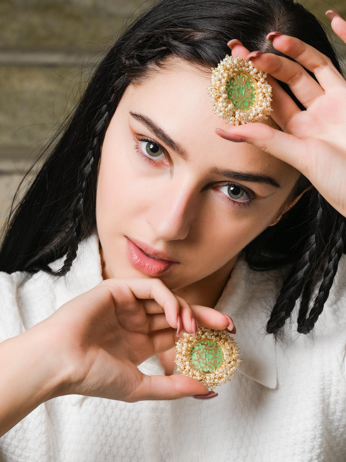 Odette Women Delightful Pearl Earring