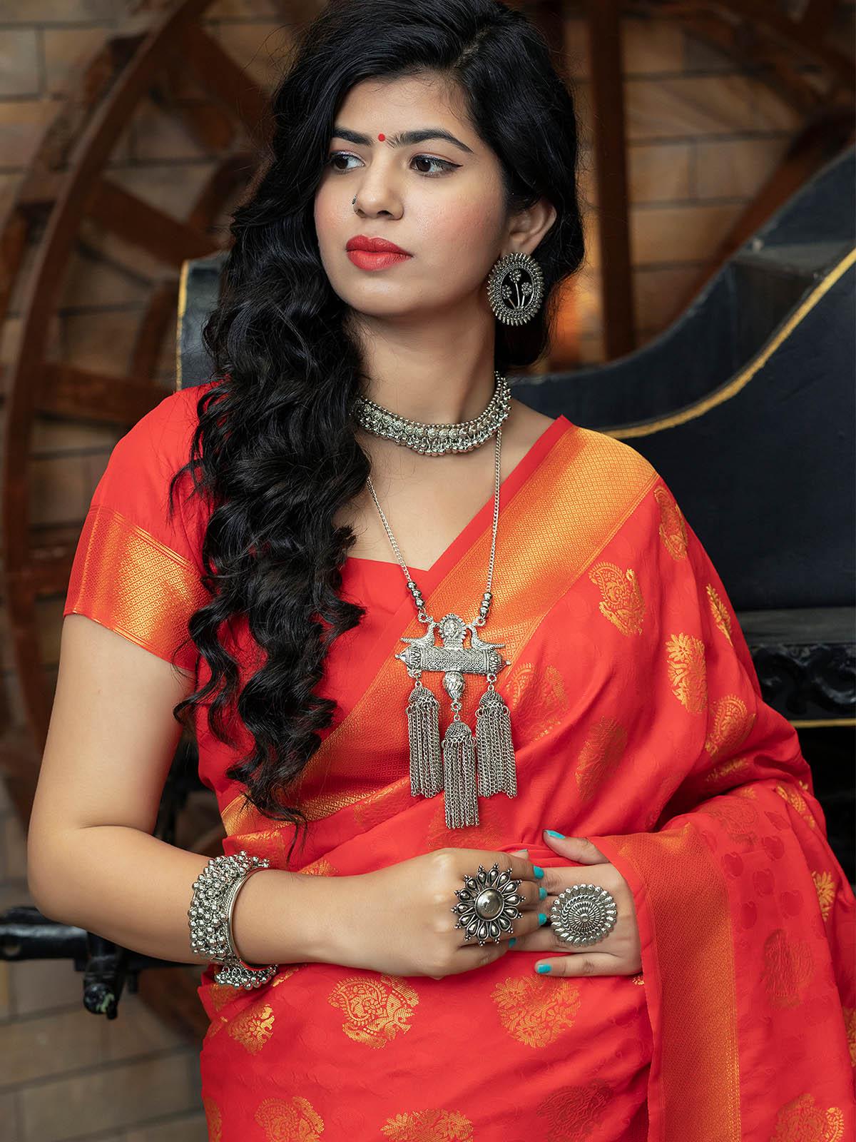 Odette Women Designer Red Banarasi Silk Saree With Unstitched Blouse - Image 5