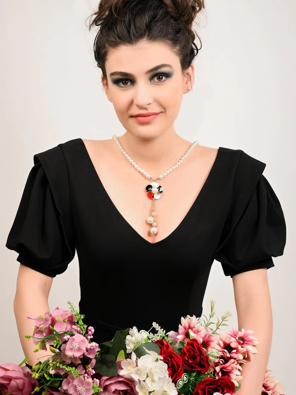 Odette Women Enamelled Pretty White Pearl Necklace - Image 2