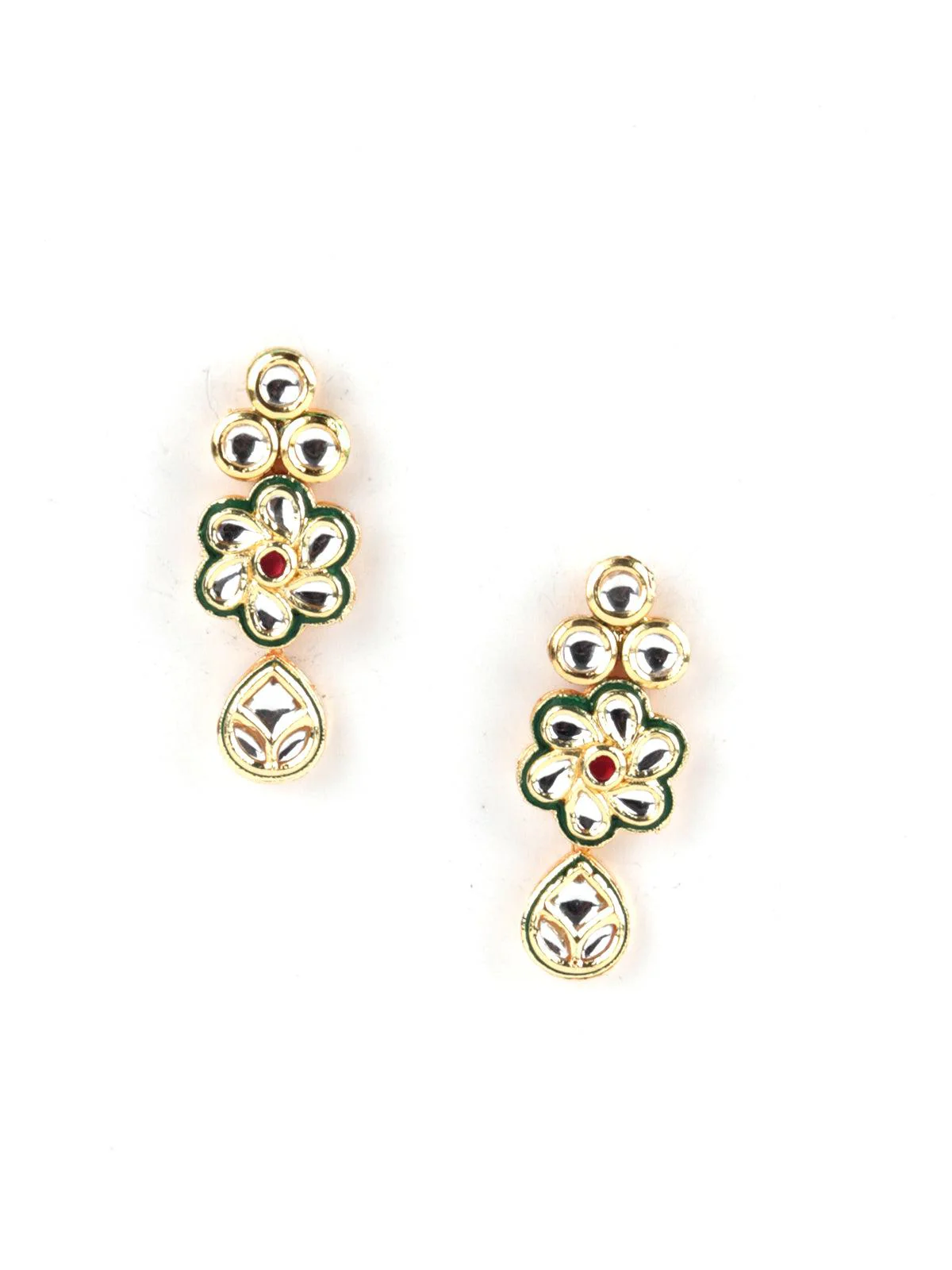 Odette Women Enticing Gold Tone Kundan Earrings With Maang-Teeka - Image 6