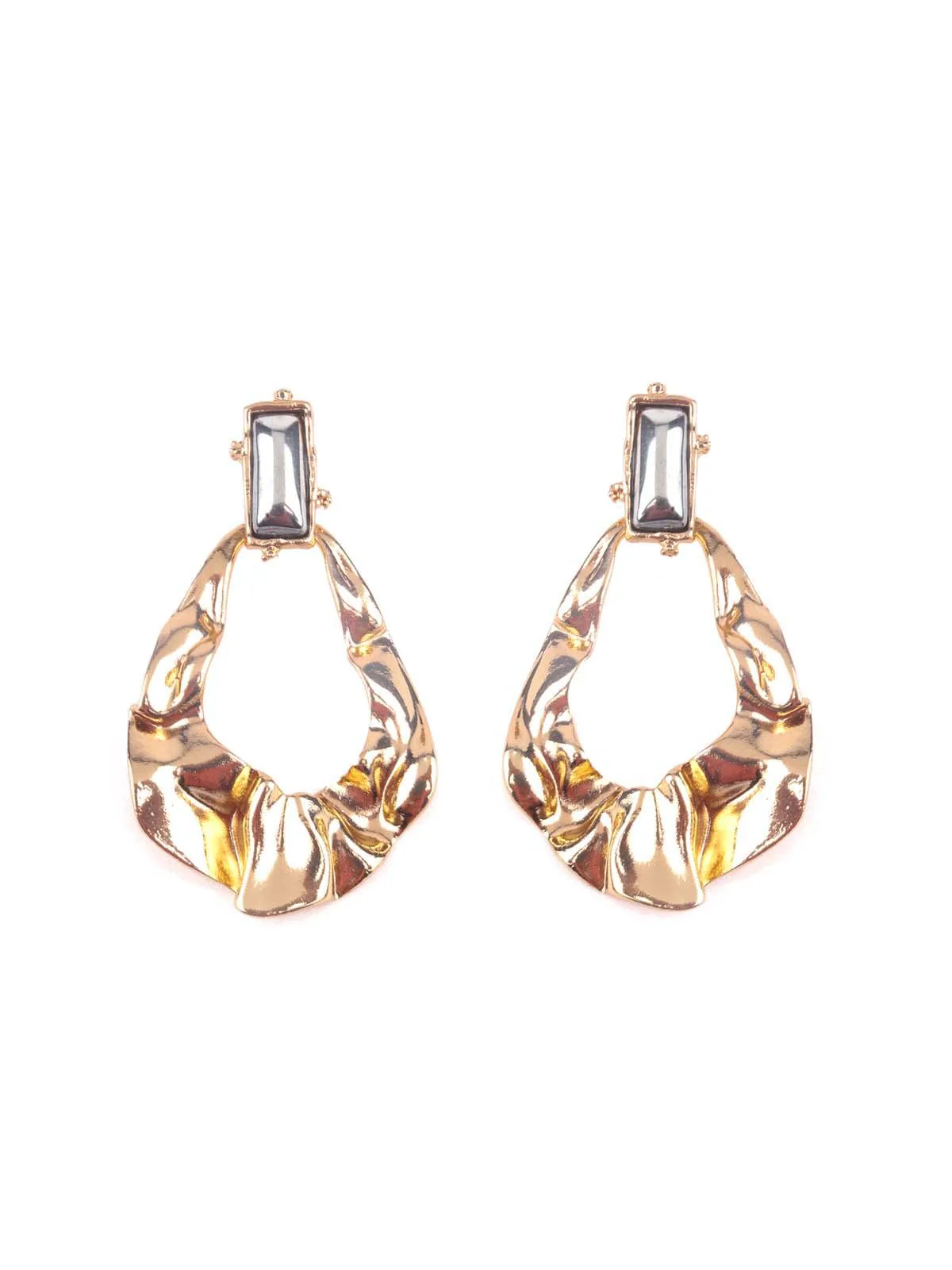 Odette Women Exquisite Gold Textured Drop Earrings - Image 3