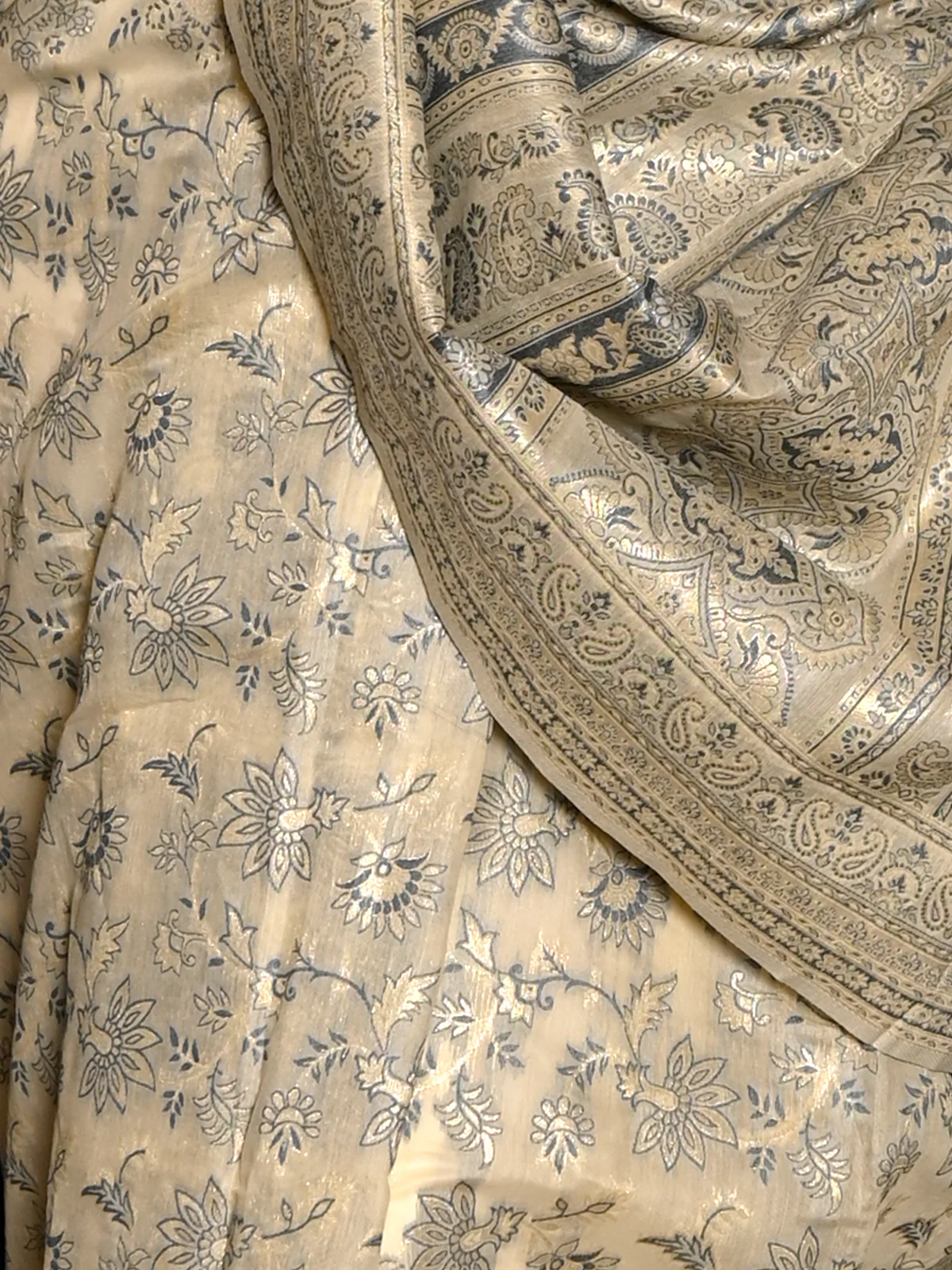 Odette Women Festive Beige Silk Blend Woven Saree With Unstitched Blouse - Image 5