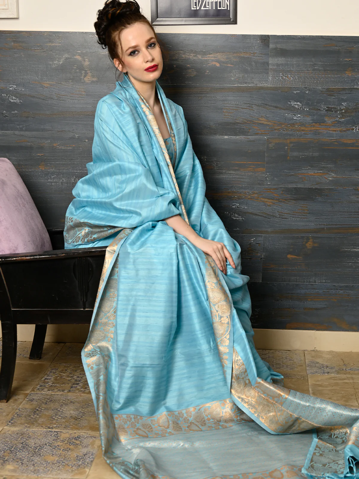 Odette Women Festive Blue Silk Blend Woven Saree With Unstitched Blouse - Image 2