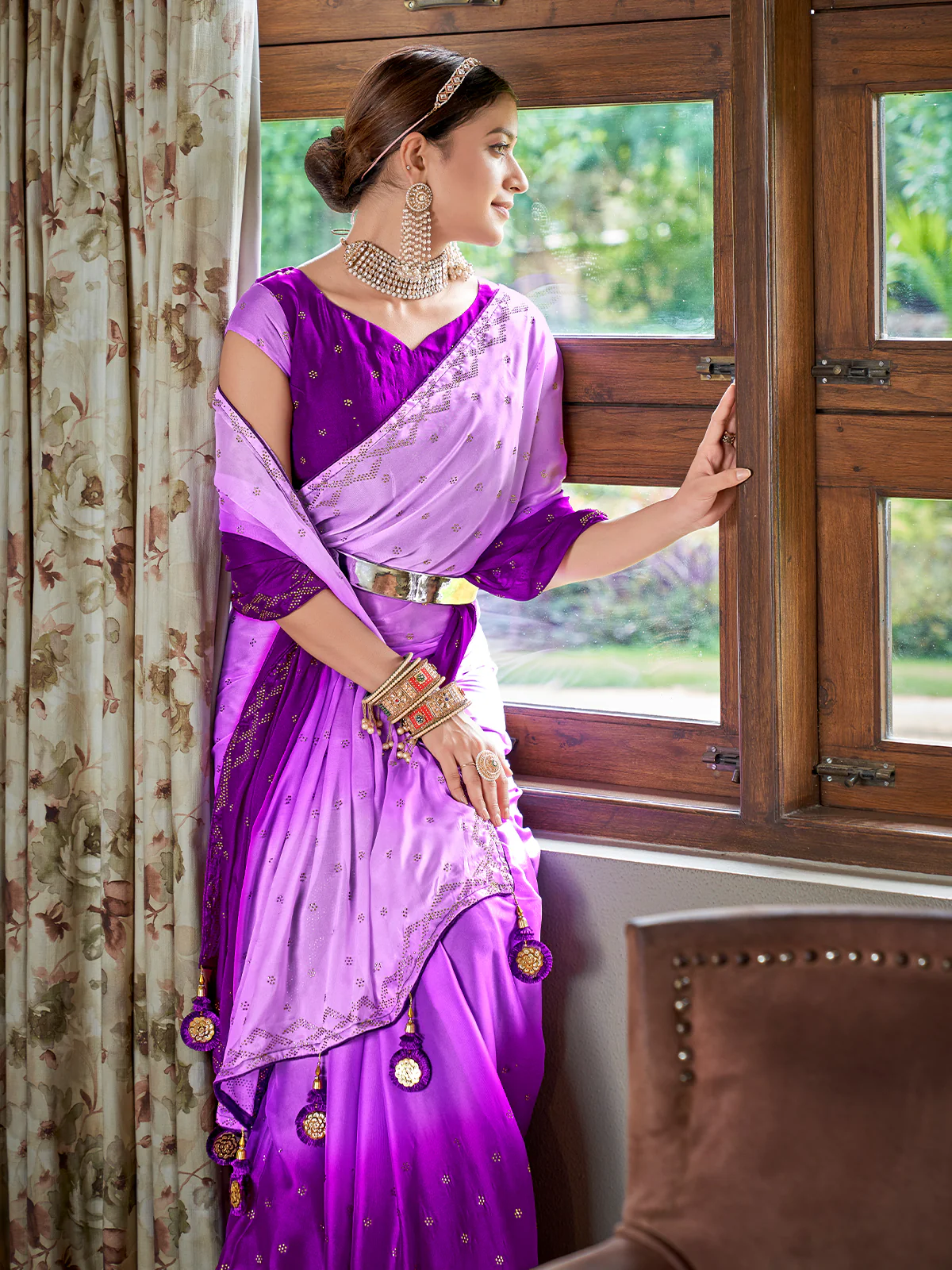 Odette Women Purple Saree With Unstitched Blouse - Image 3