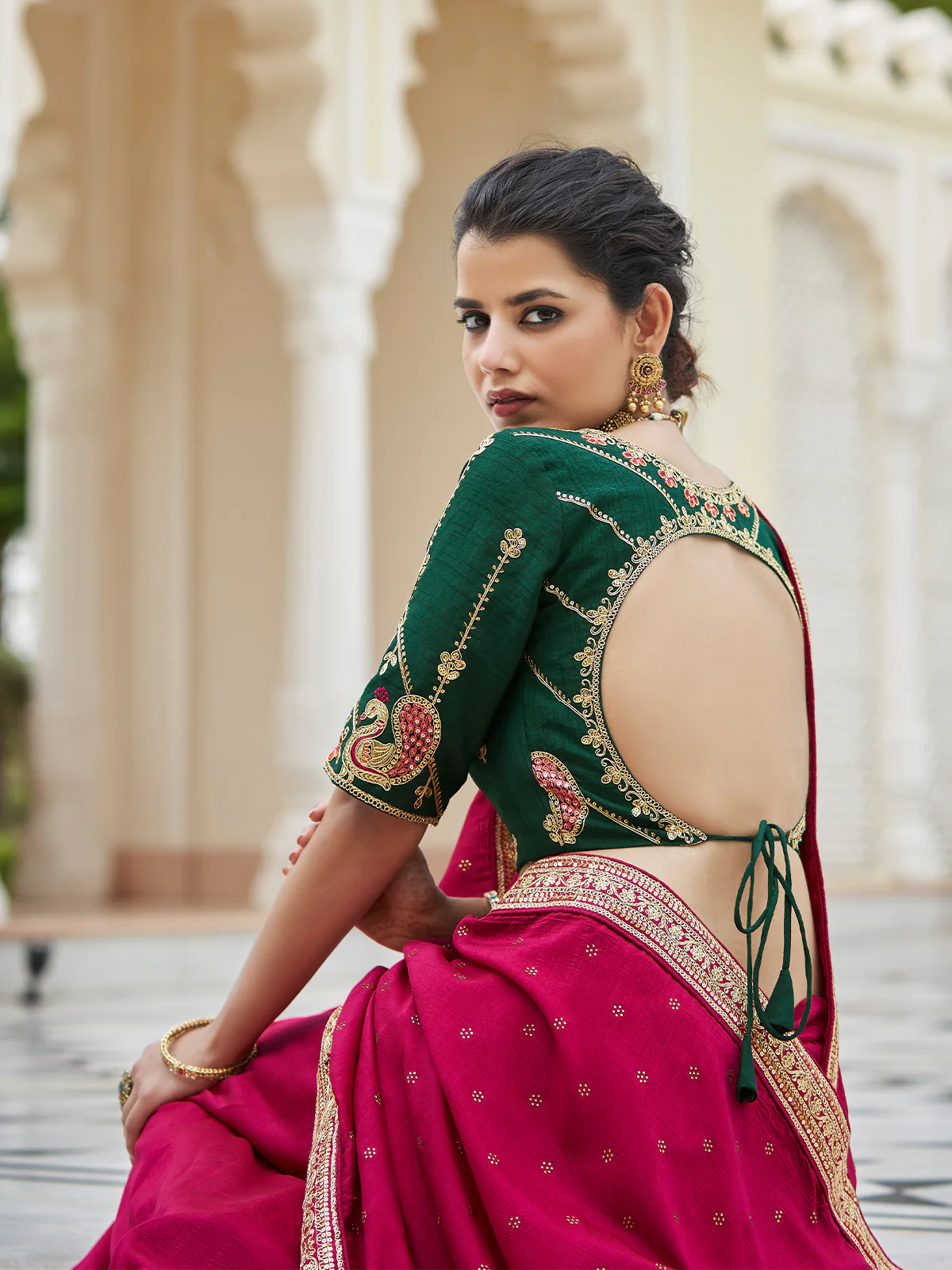 Odette Women Magenta Saree With Unstitched Blouse - Image 4