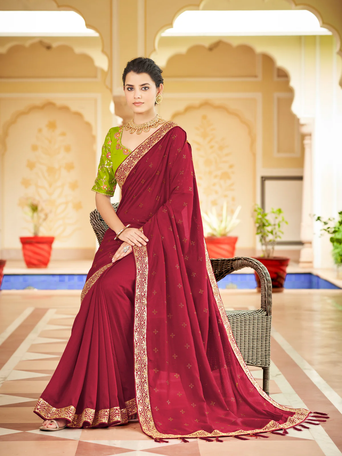 Odette Women Maroon Saree With Unstitched Blouse - Image 2