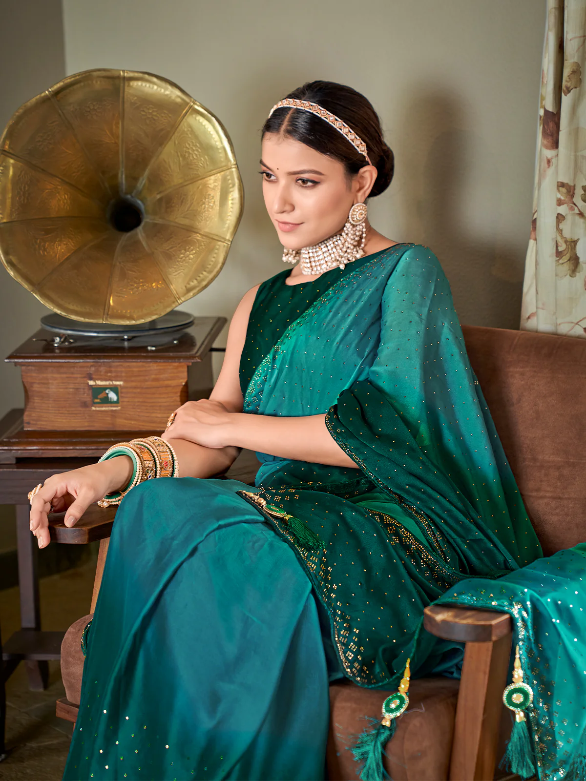 Odette Women Teal Saree With Unstitched Blouse - Image 2