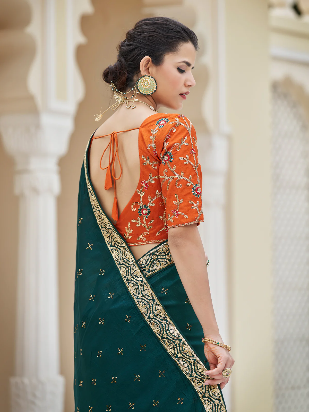 Odette Women Teal Saree With Unstitched Blouse - Image 4