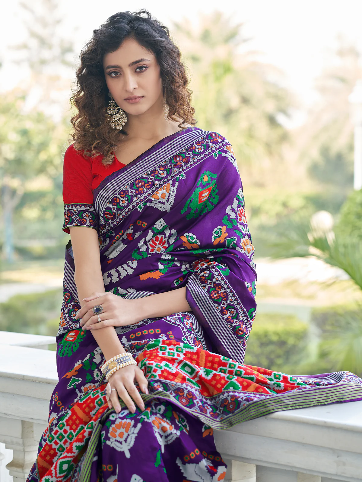 Odette Women Festive Designer Purple Saree With Unstitched Blouse - Image 3