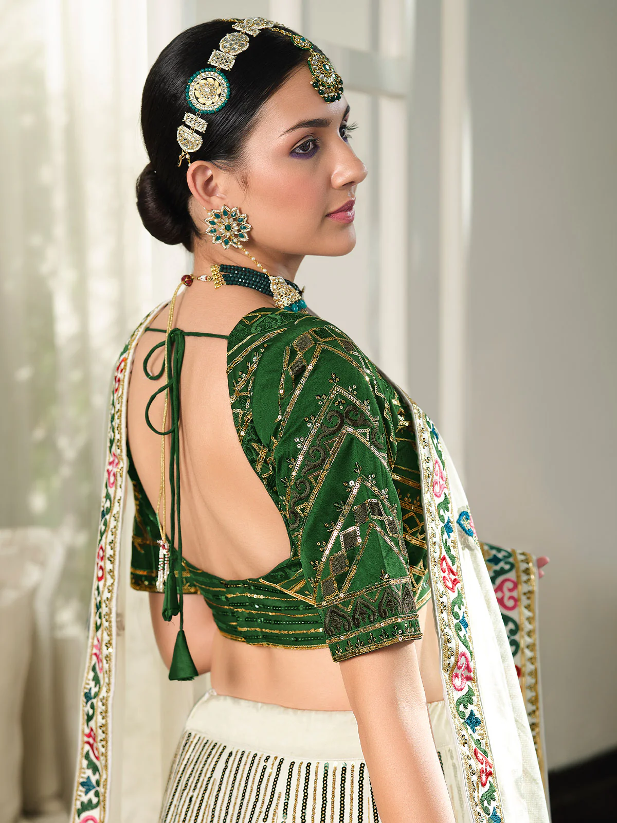 Odette Women White Semi Stitched Lehenga With  Unstitched Blouse - Image 4