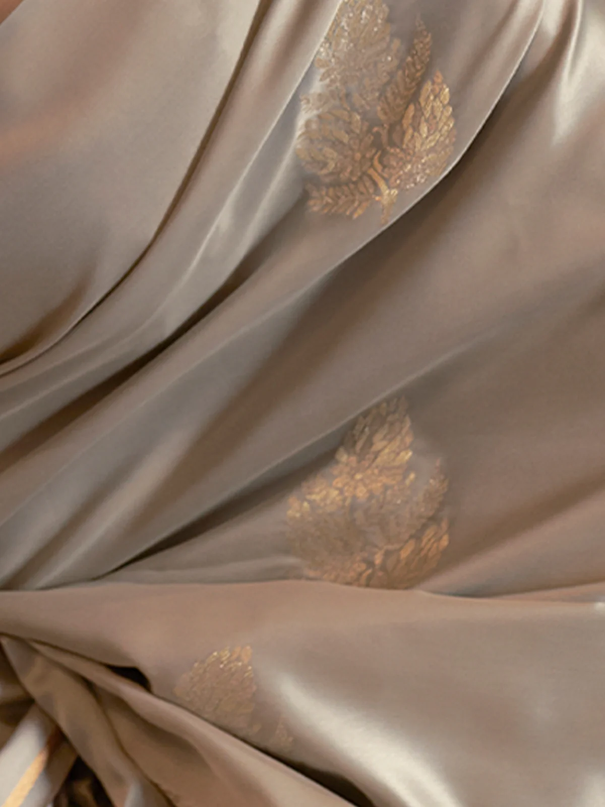 Odette Women Festive Grey Satin Printed Saree With Unstitched Blouse - Image 6