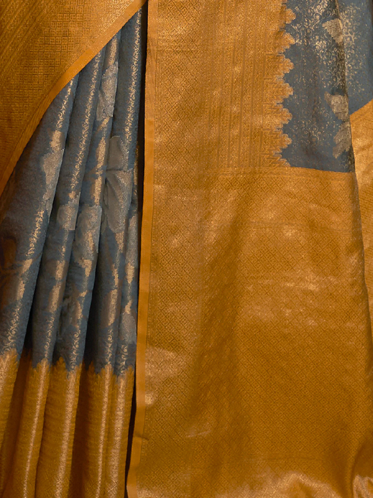 Odette Women Festive Grey Silk Blend Woven Saree With Unstitched Blouse - Image 5