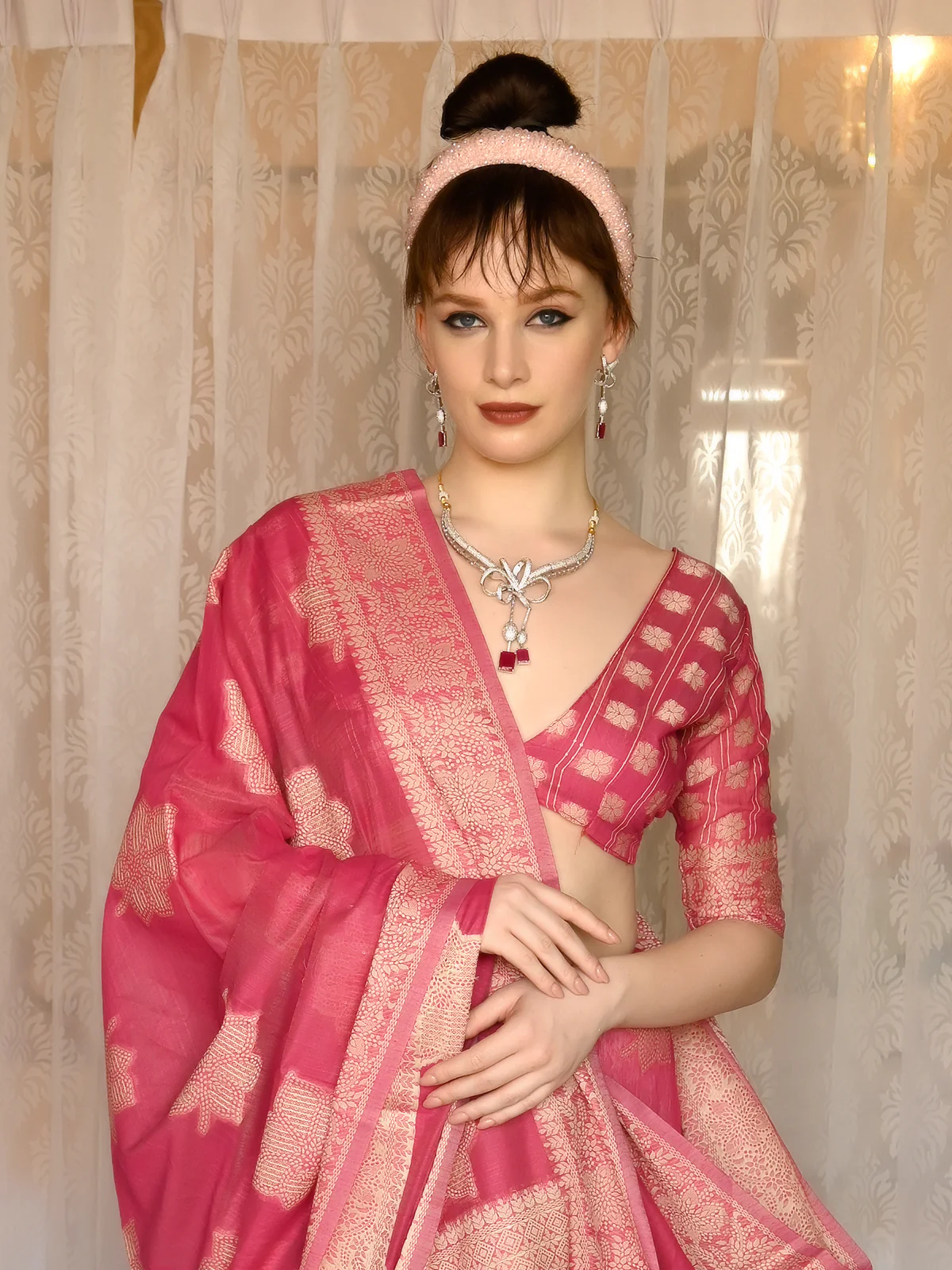 Odette Women Festive Pink Silk Blend Woven Saree With Unstitched Blouse - Image 4
