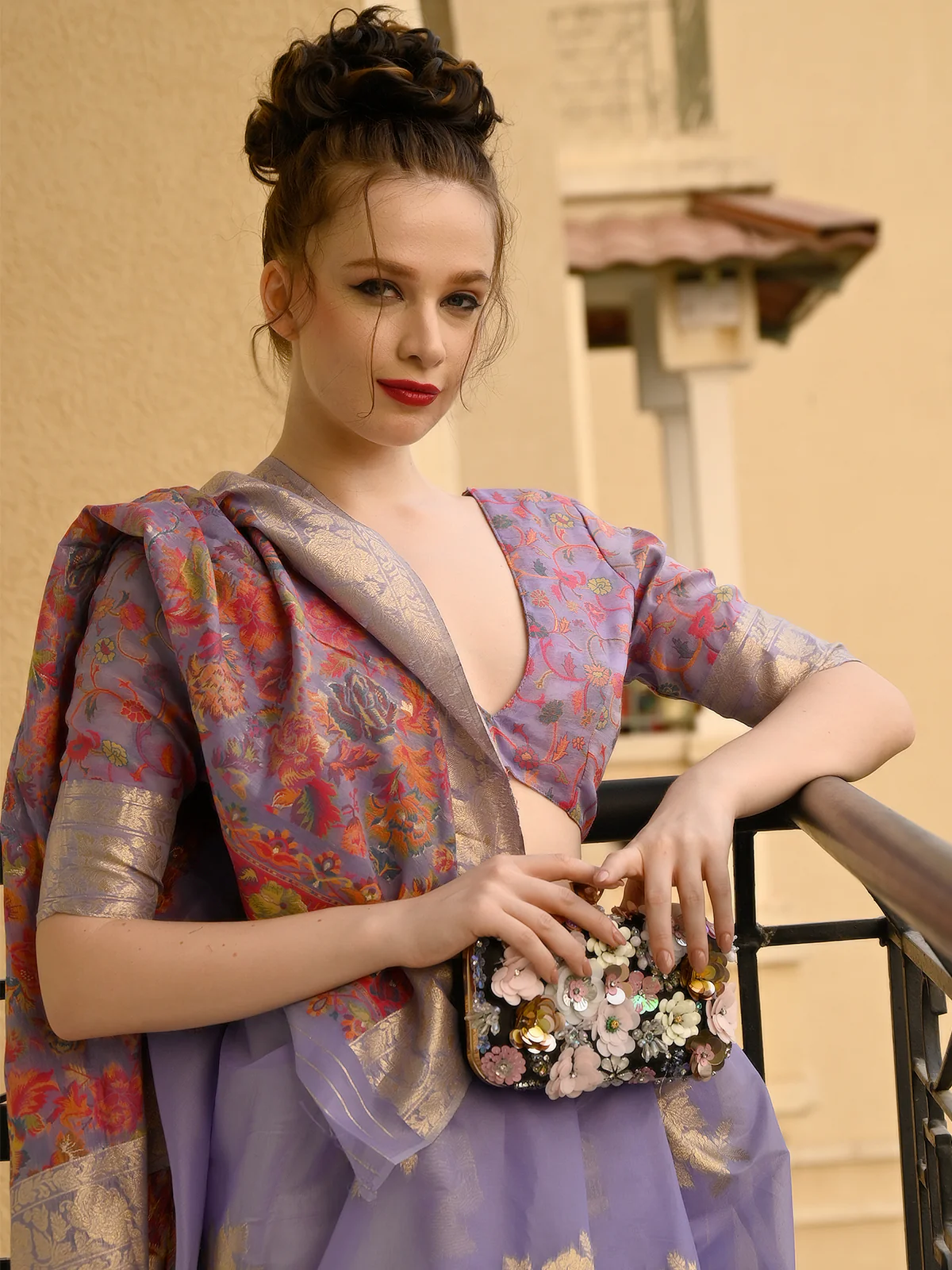Odette Women Festive Purple Silk Blend Woven Saree With Unstitched Blouse - Image 4
