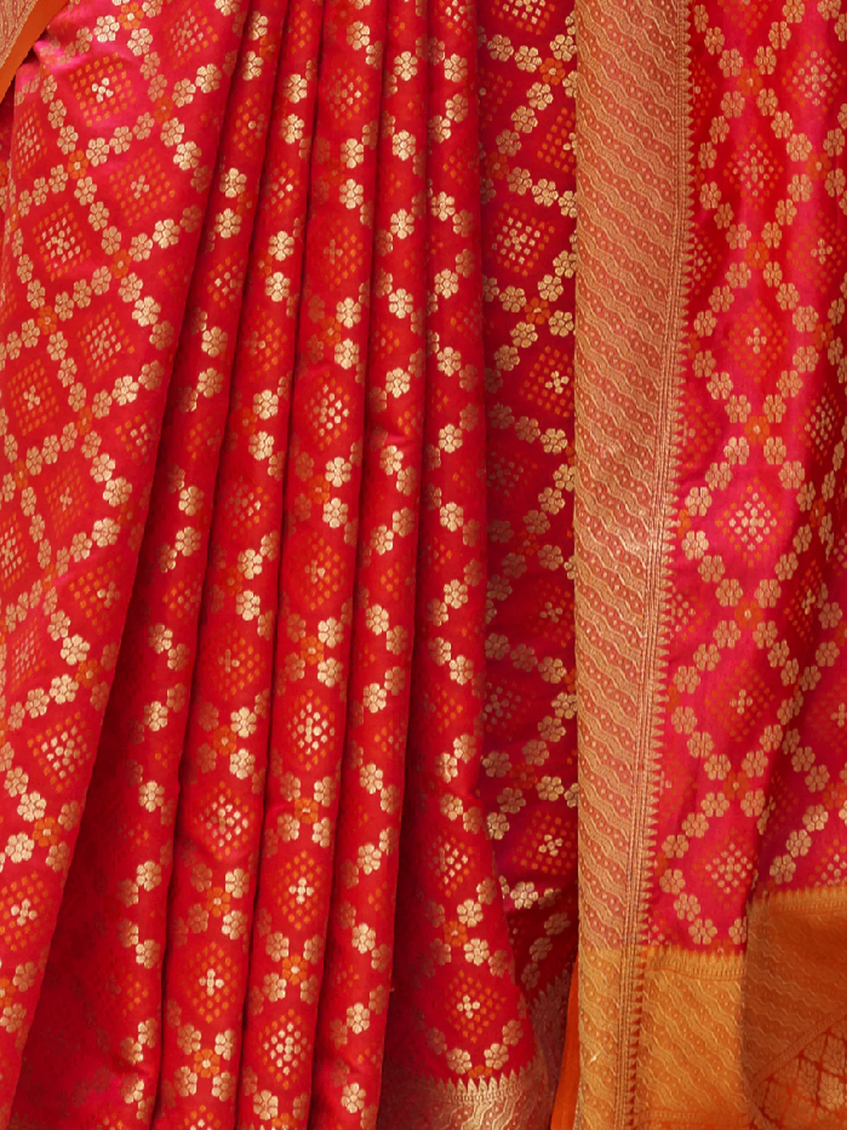 Odette Women Festive Red Silk Blend Woven Saree With Unstitched Blouse - Image 3