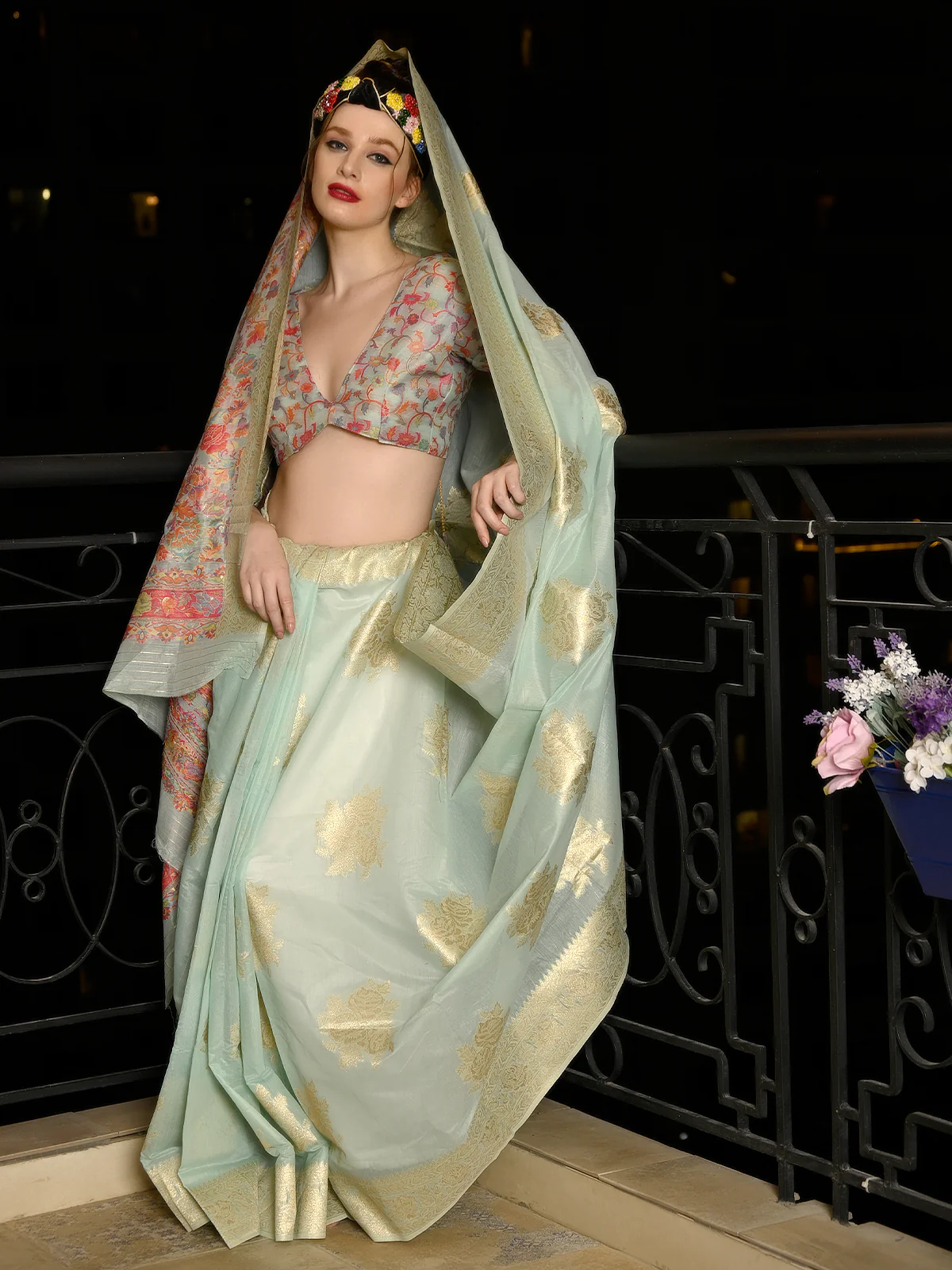 Odette Women Festive Sea Green Silk Blend Woven Saree With Unstitched Blouse - Image 2