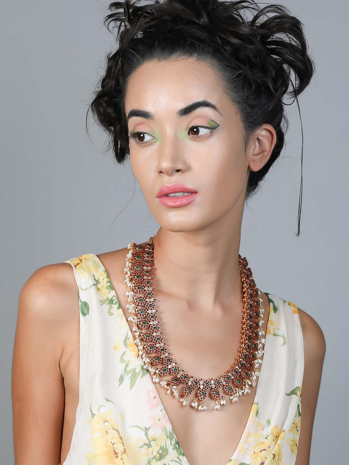 Odette Women Gorgeous Red And Green Patterned Necklace Set-New280