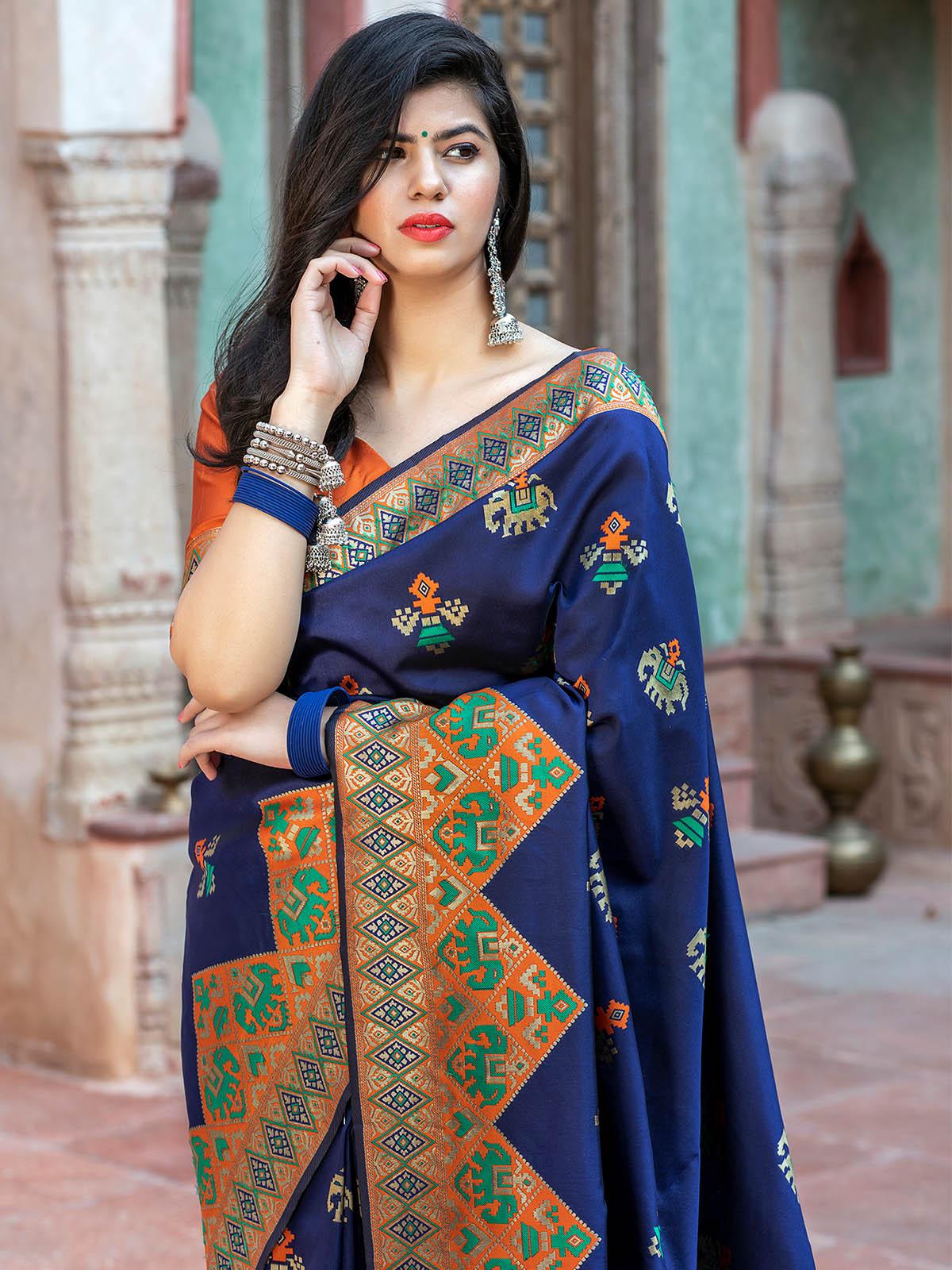 Odette Women Gorgeous Woven Dark Blue Patola Silk Saree With Unstitched Blouse - Image 3