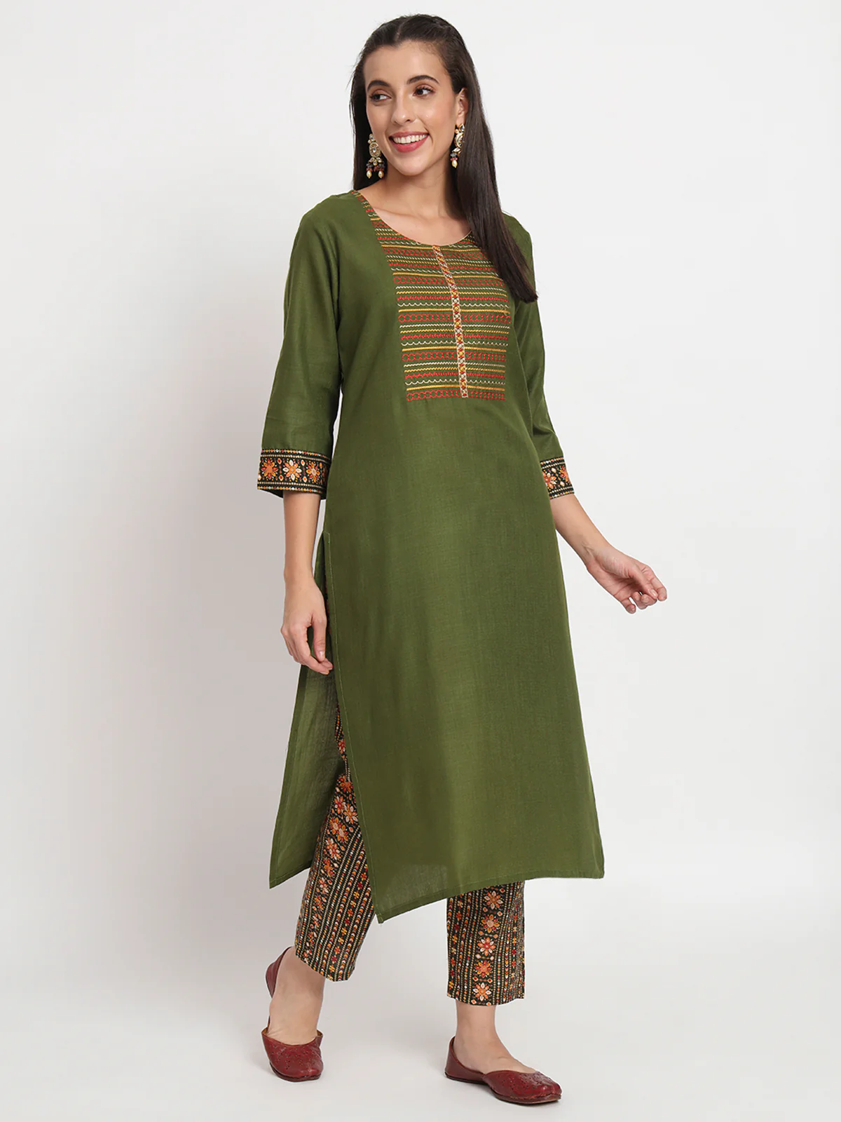 Odette Women Green Cotton Blend Embroidered Stitched Kurta Set - Image 3
