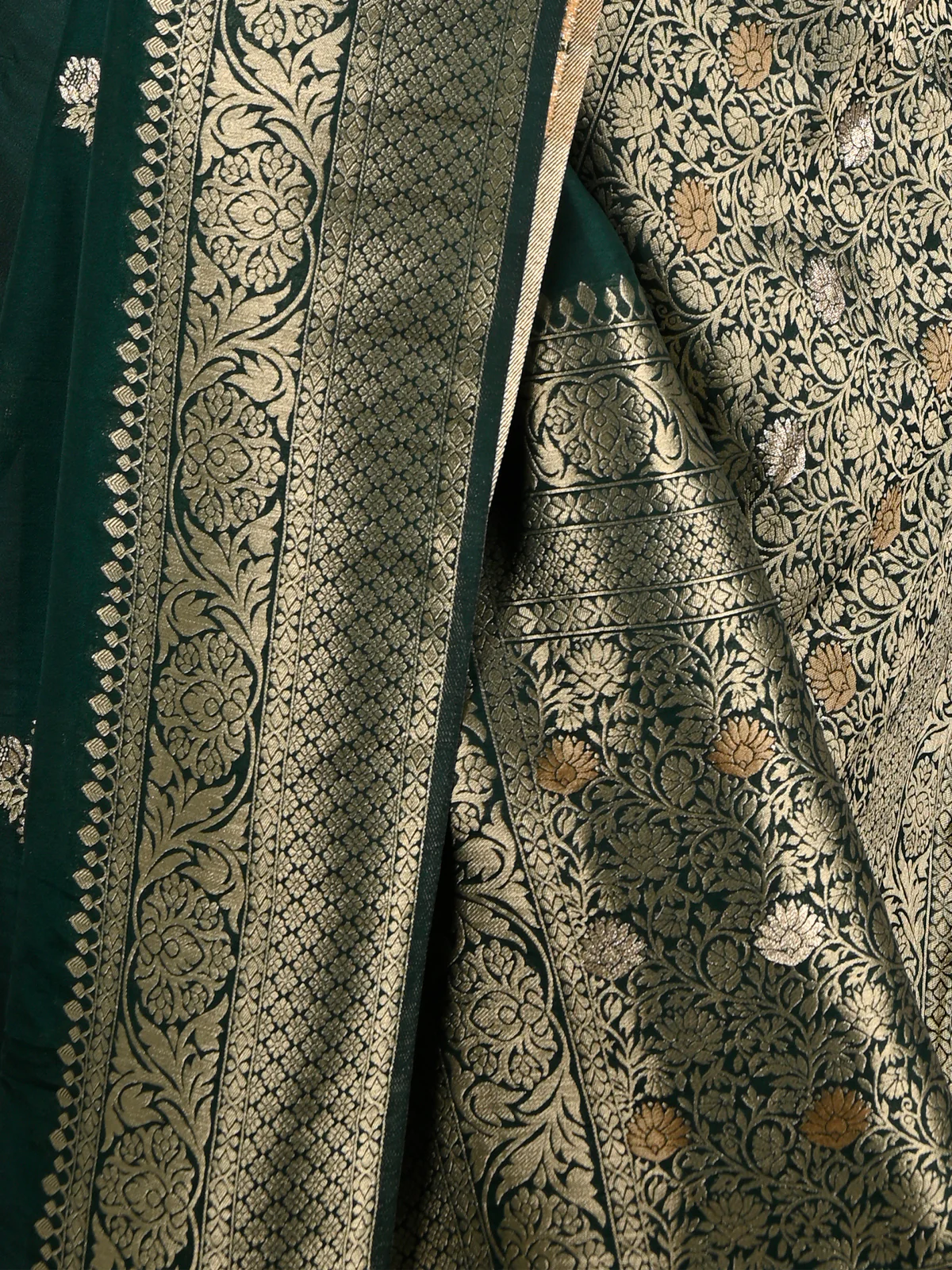 Odette Women Green Nylon Woven Saree With Unstitched Blouse - Image 4
