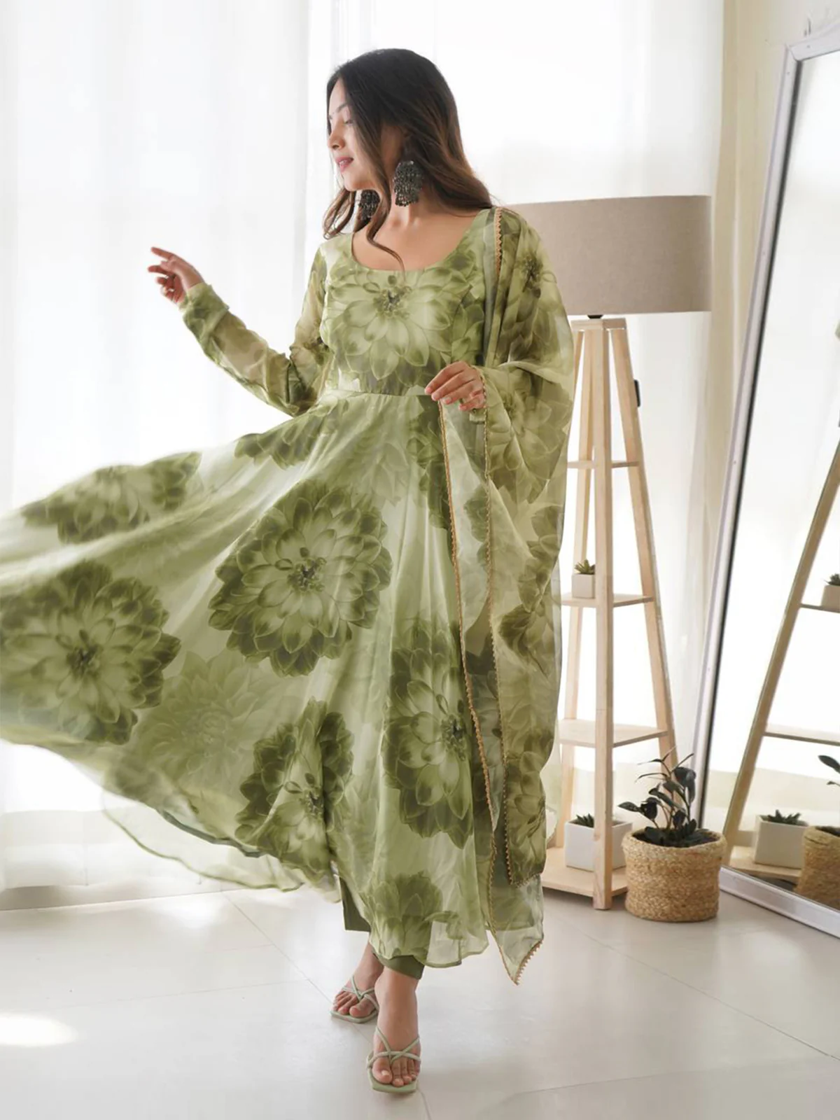 Odette Women Green Organza Printed Stitched Kurta With Dupatta - Image 3