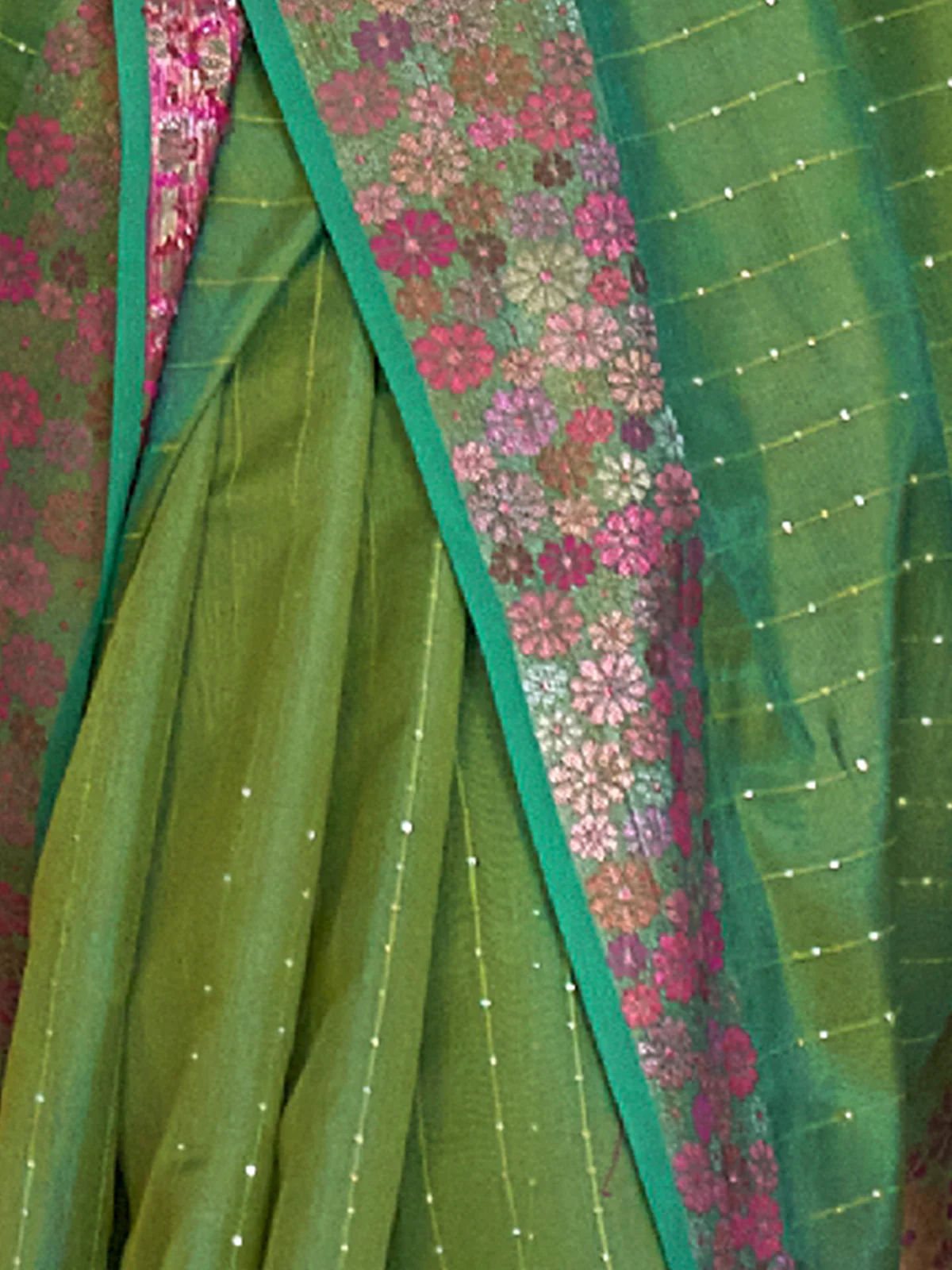 Odette Women Green Organza Woven Saree With Unstitched Blouse - Image 3