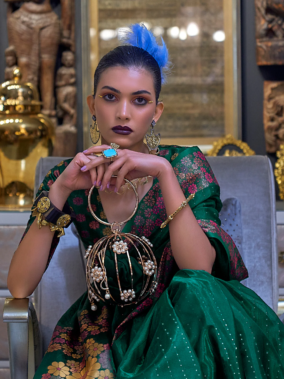 Odette Women Green Organza Woven Saree With Unstitched Blouse - Image 2