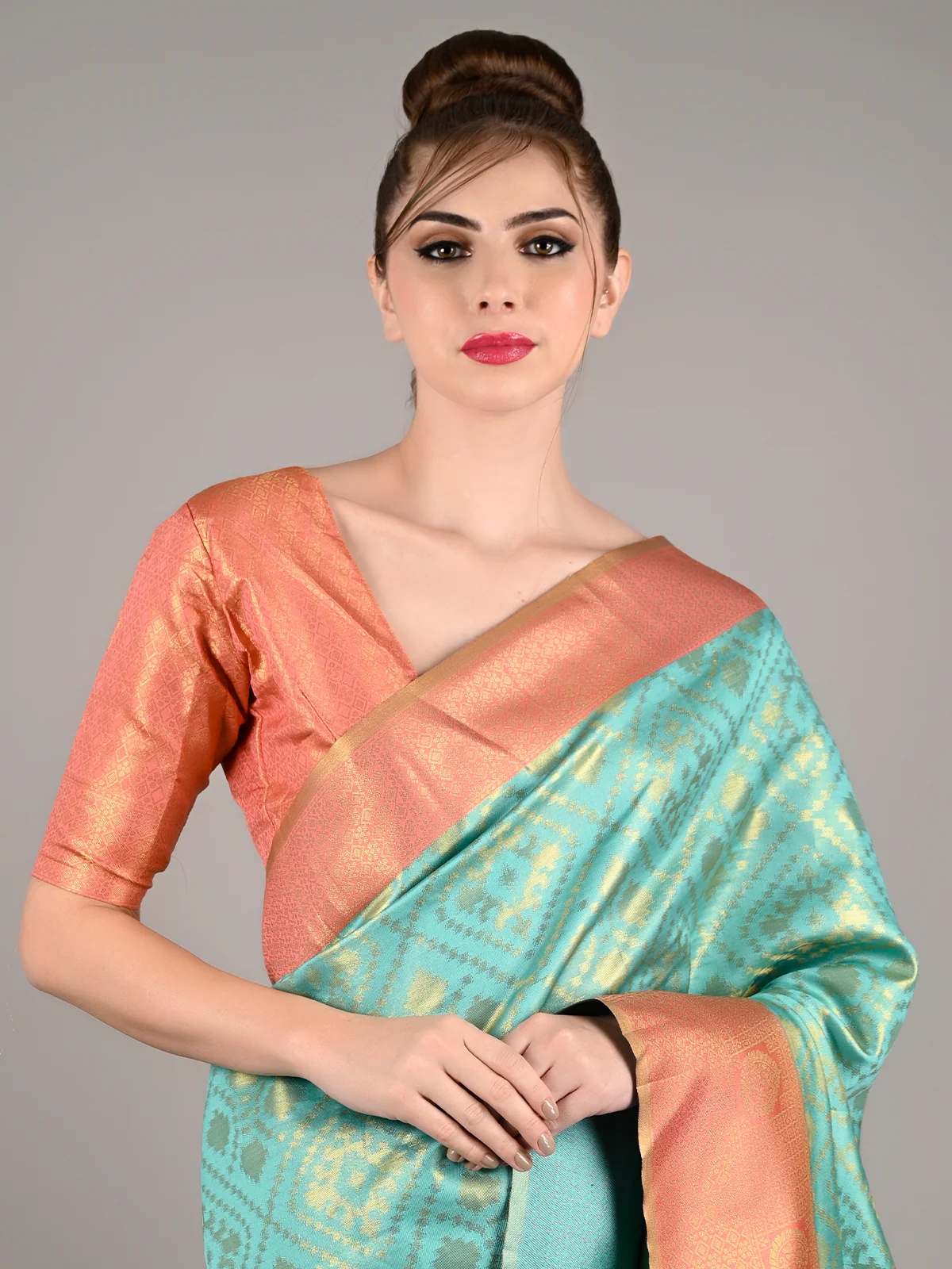 Odette Women Sea Green Silk Handloom Weaving Saree With Unstitched Blouse - Image 3