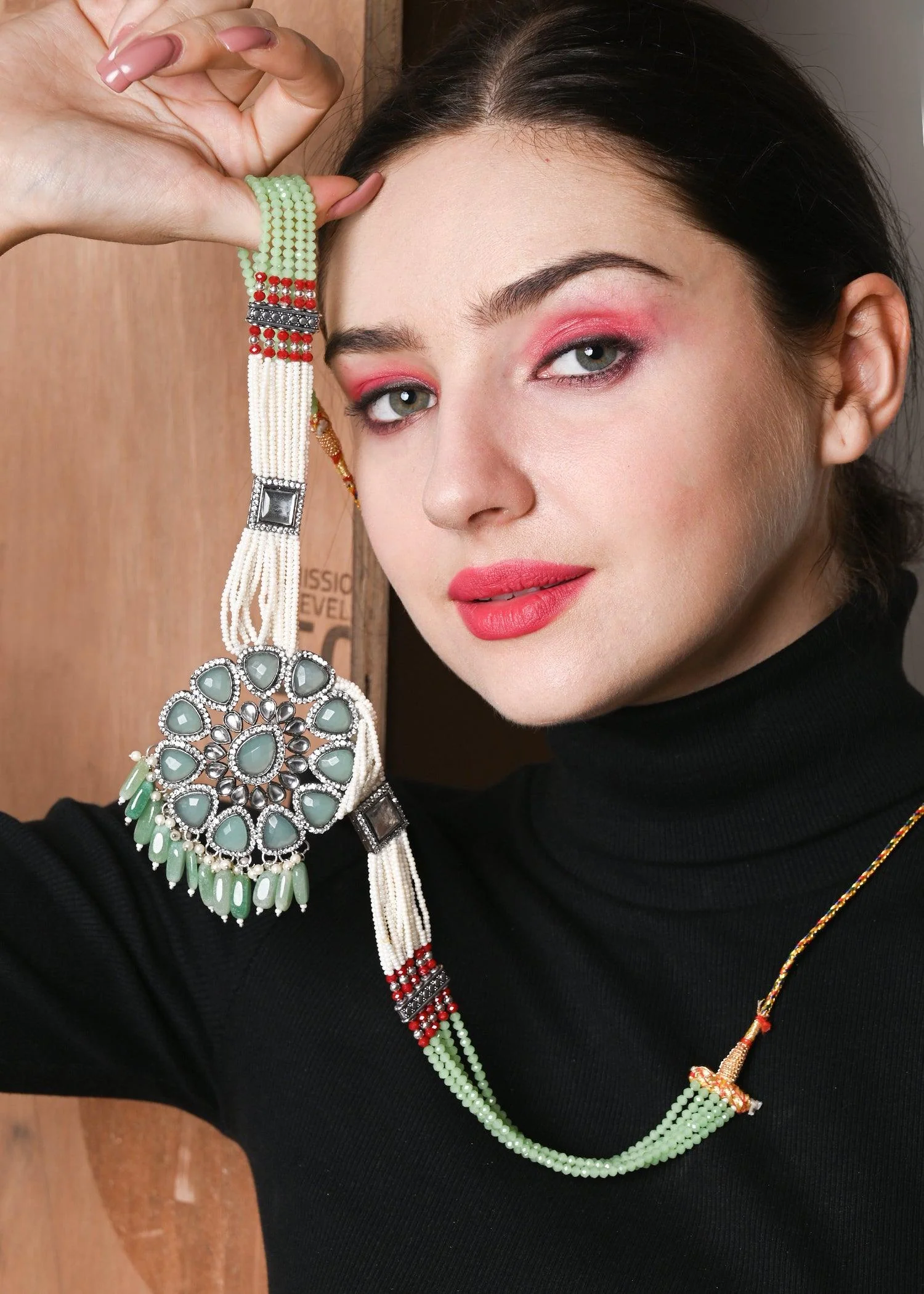 Odette Women Green Trendy Necklace Set - Image 2