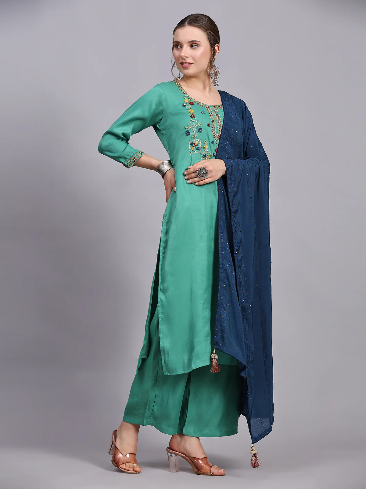 Odette Women Green Viscose Embroidered Stitched Kurta Set - Image 3